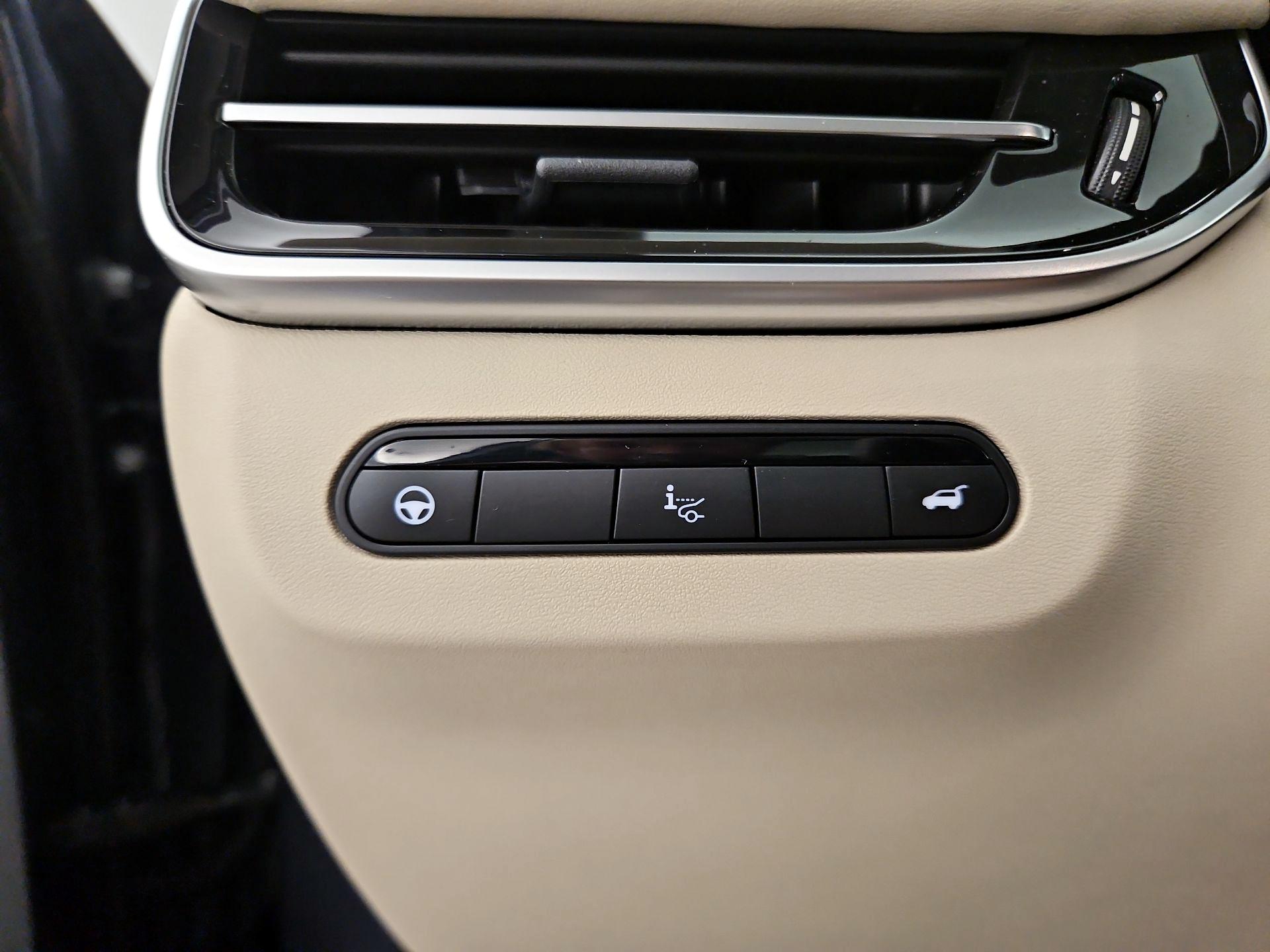 Thumbnail: 2025 INFINITI QX60 - 13