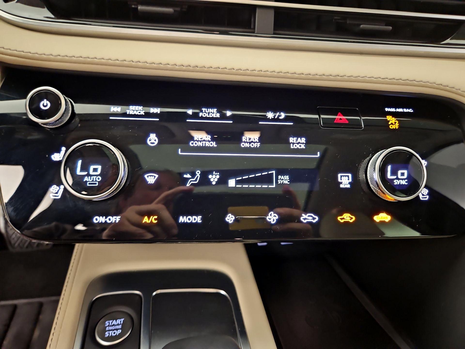 Thumbnail: 2025 INFINITI QX60 - 16