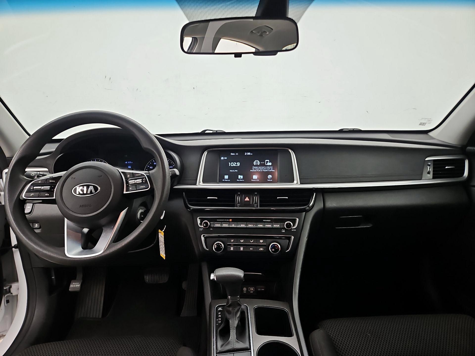 Thumbnail: 2020 Kia Optima - 9