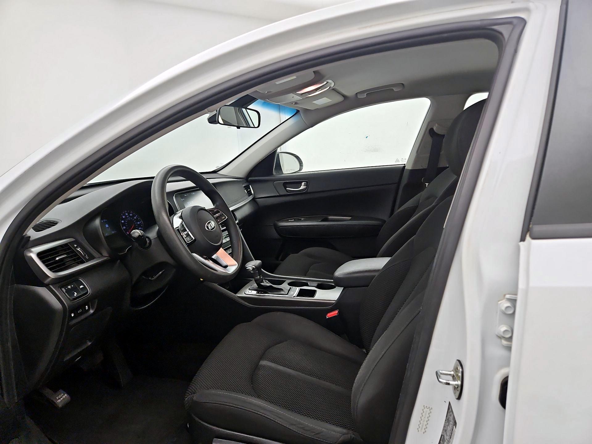 Thumbnail: 2020 Kia Optima - 11