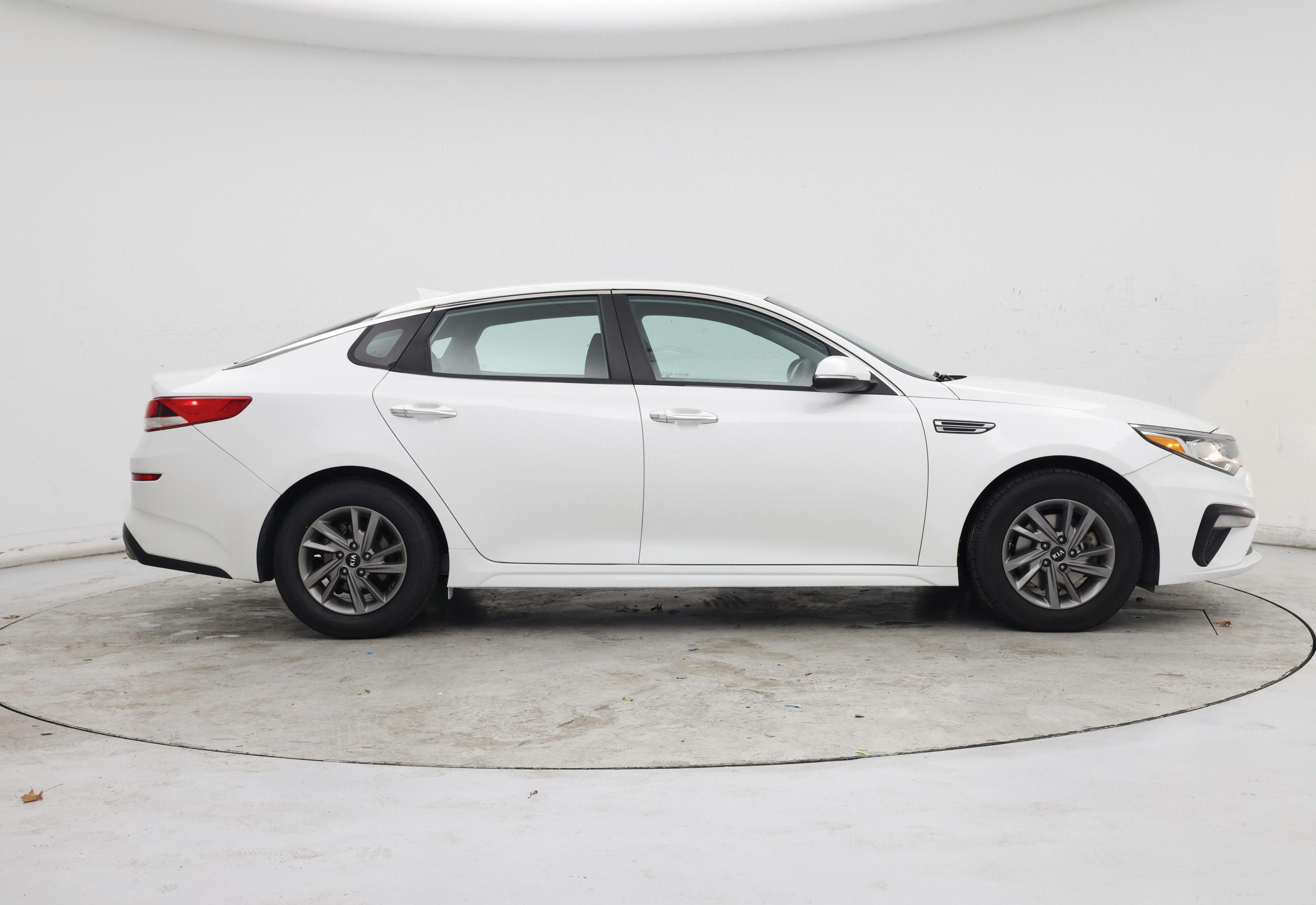 Thumbnail: 2020 Kia Optima - 7