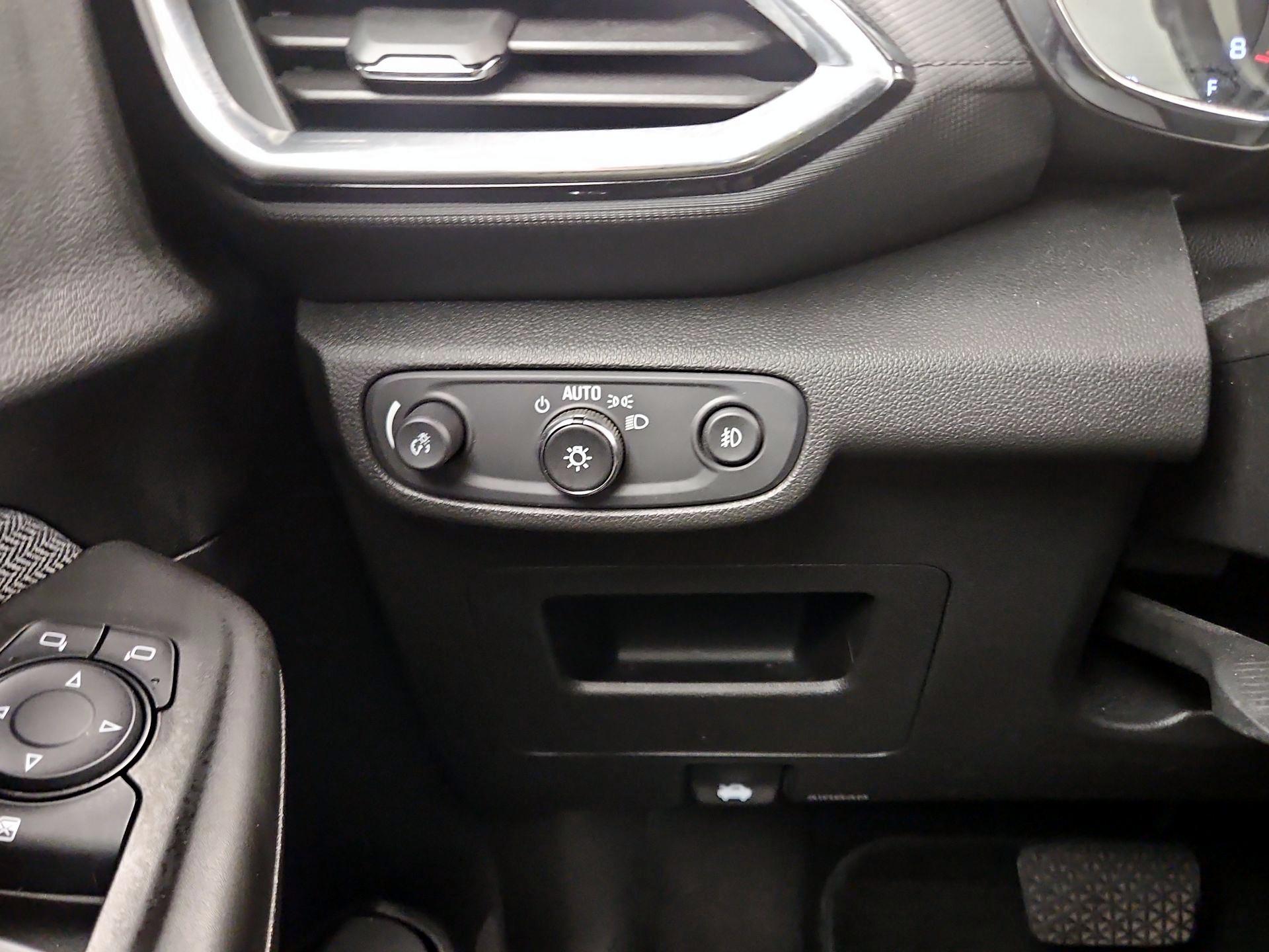 Thumbnail: 2023 Chevrolet TrailBlazer - 13