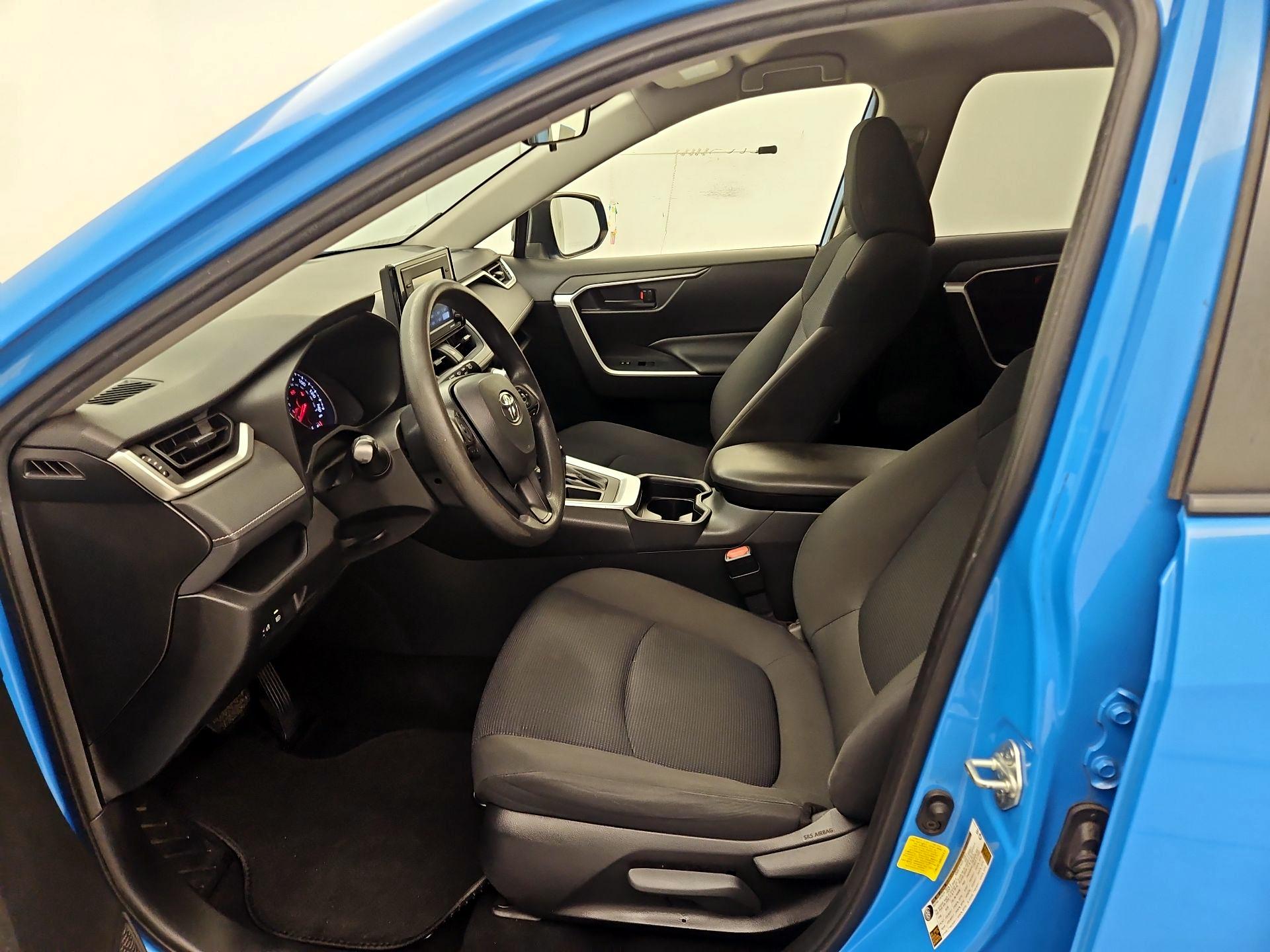 Thumbnail: 2021 Toyota RAV4 - 11