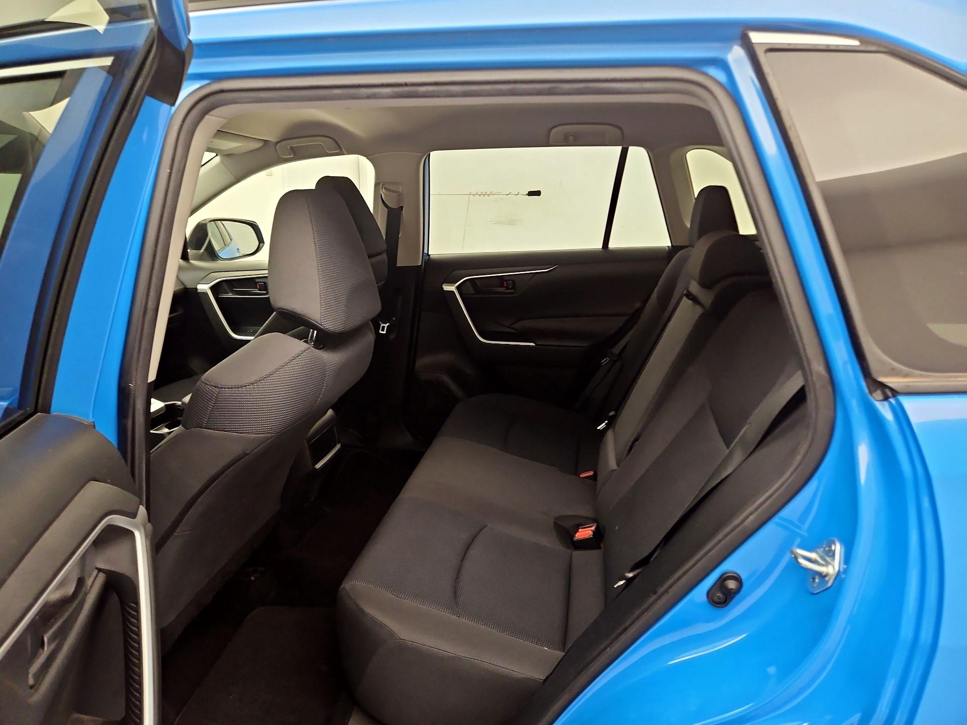 Thumbnail: 2021 Toyota RAV4 - 19