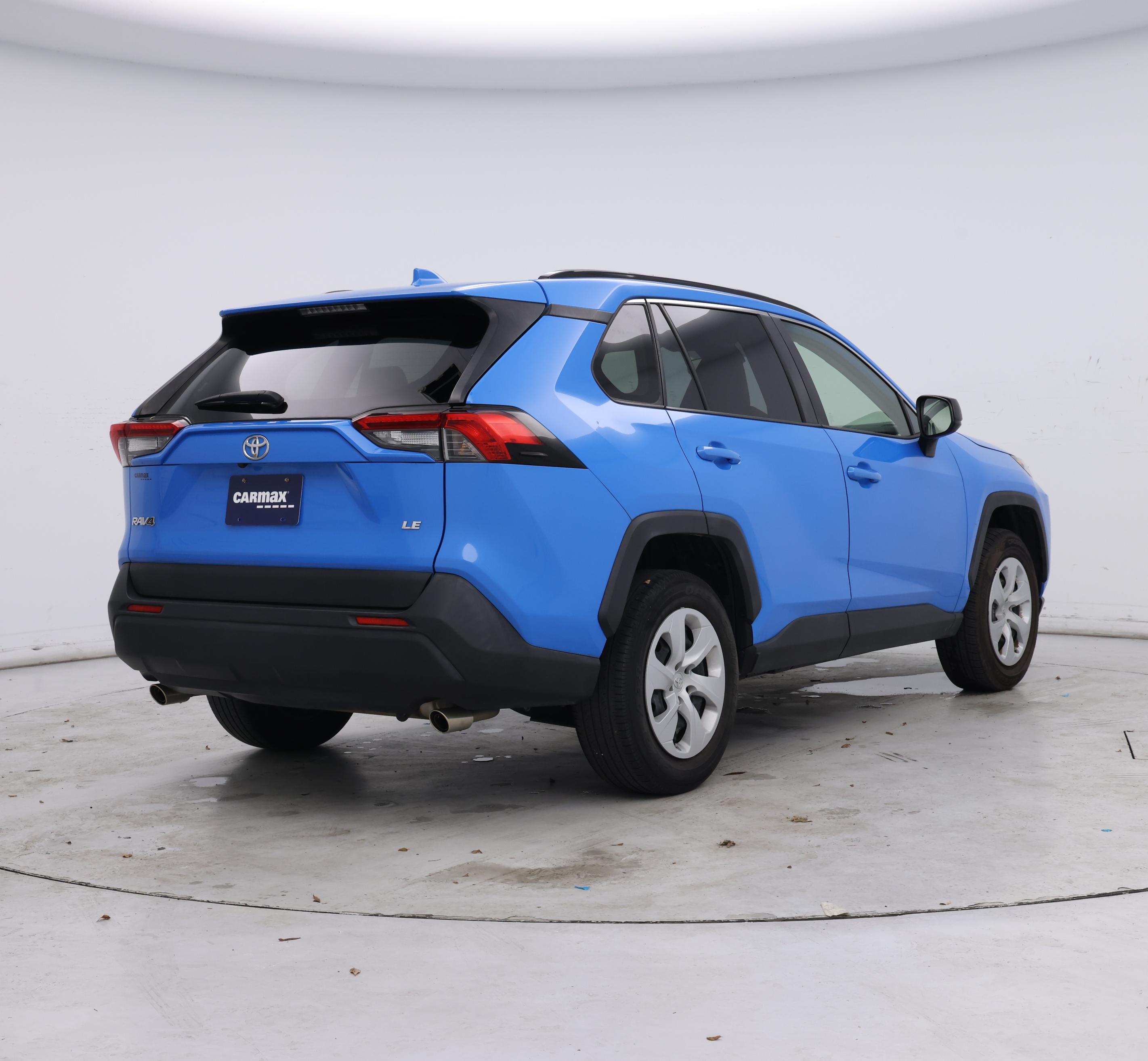 Thumbnail: 2021 Toyota RAV4 - 8