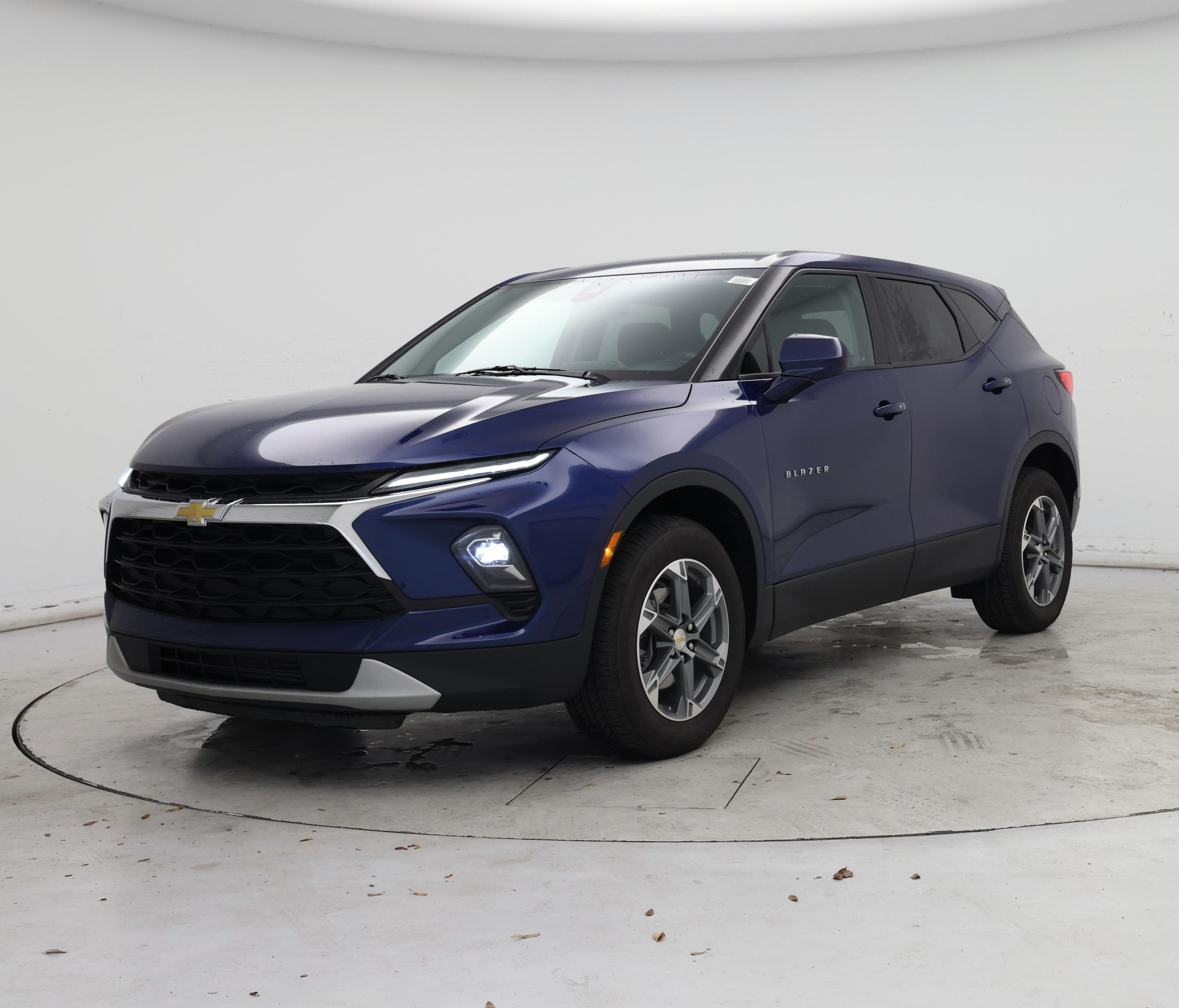 Thumbnail: 2023 Chevrolet Blazer - 4