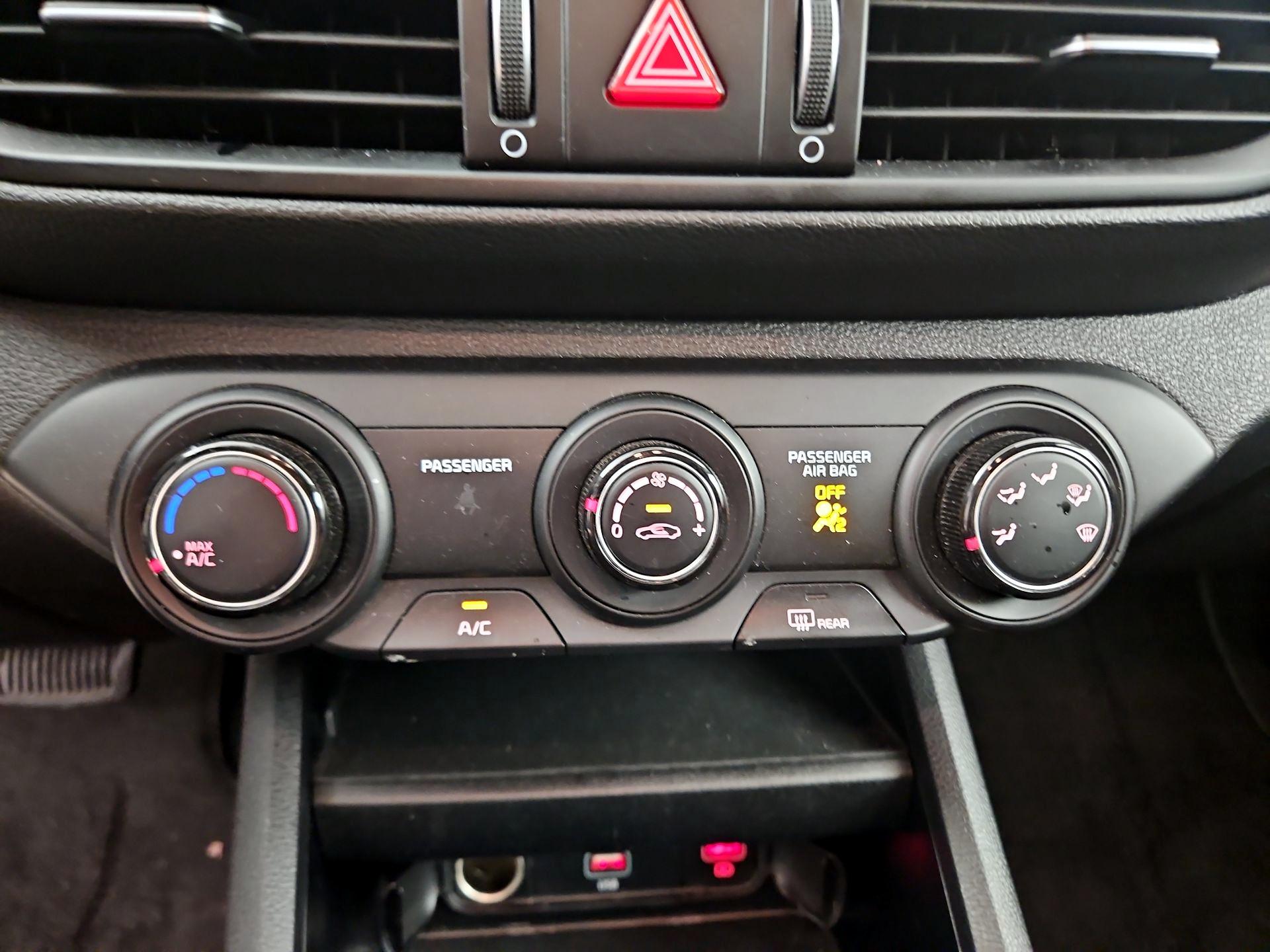 Thumbnail: 2024 Kia Forte - 16