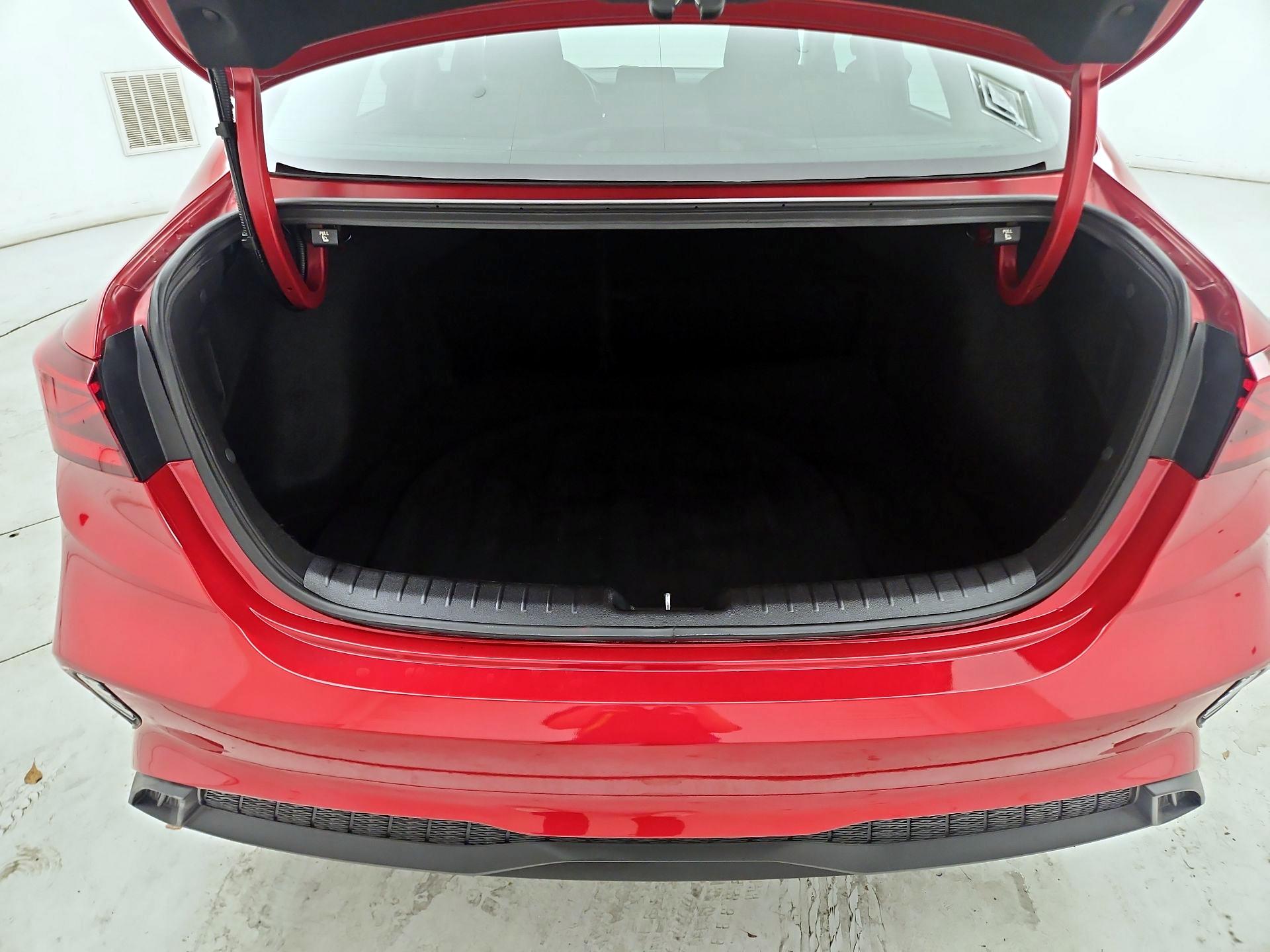 Thumbnail: 2024 Kia Forte - 20