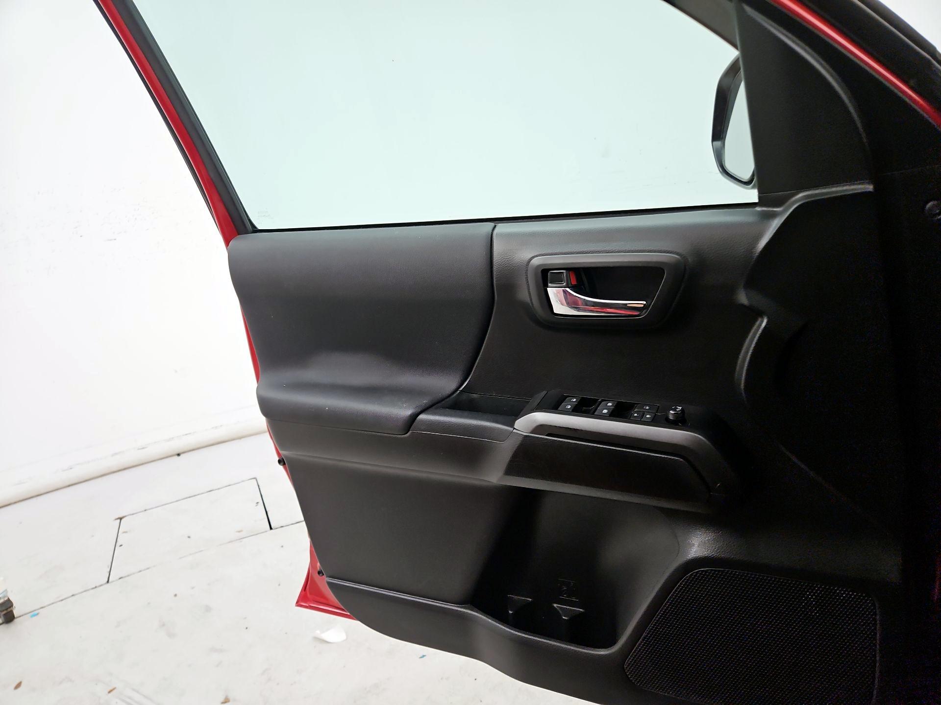 Thumbnail: 2023 Toyota Tacoma - 12