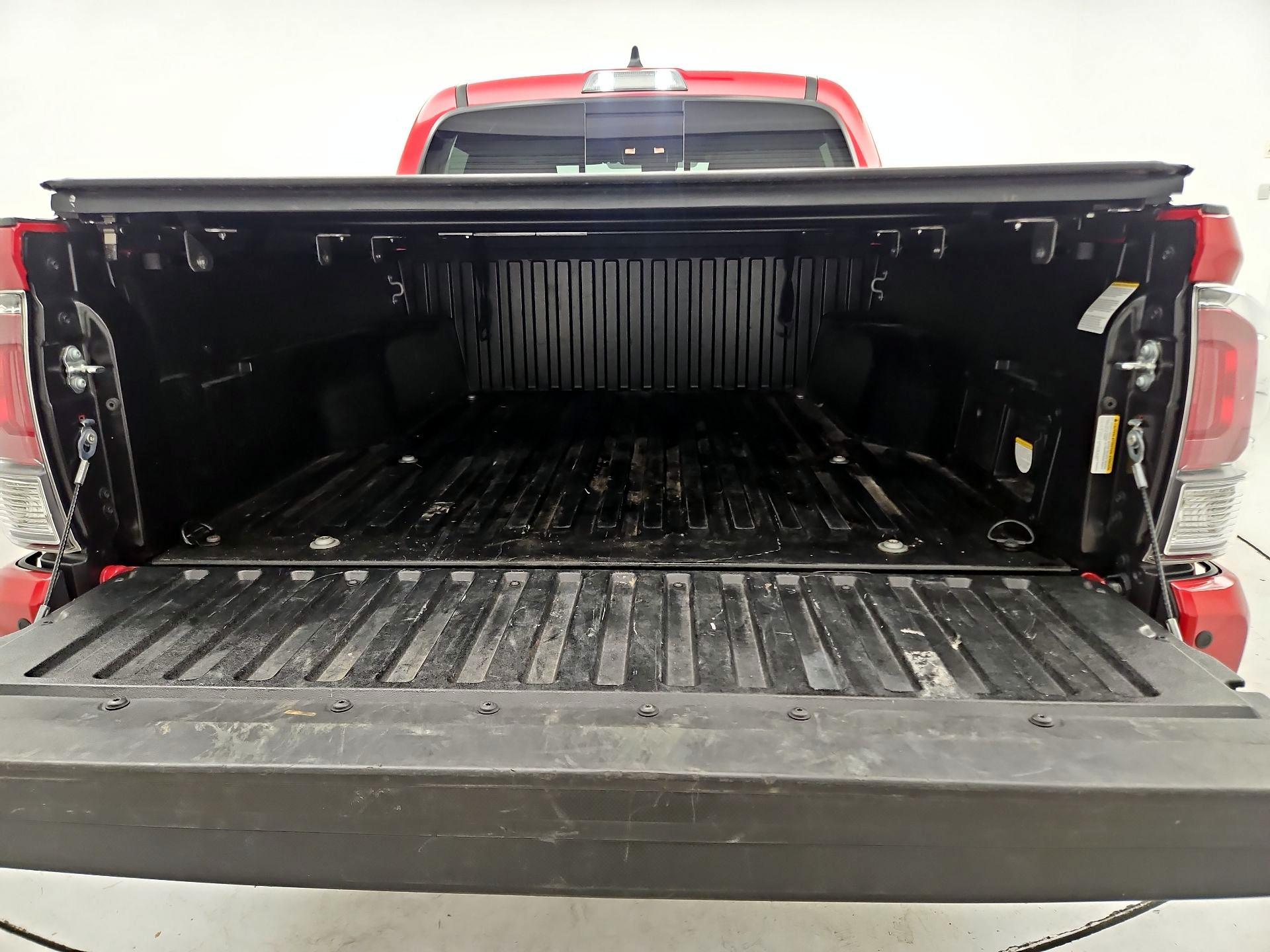 Thumbnail: 2023 Toyota Tacoma - 20