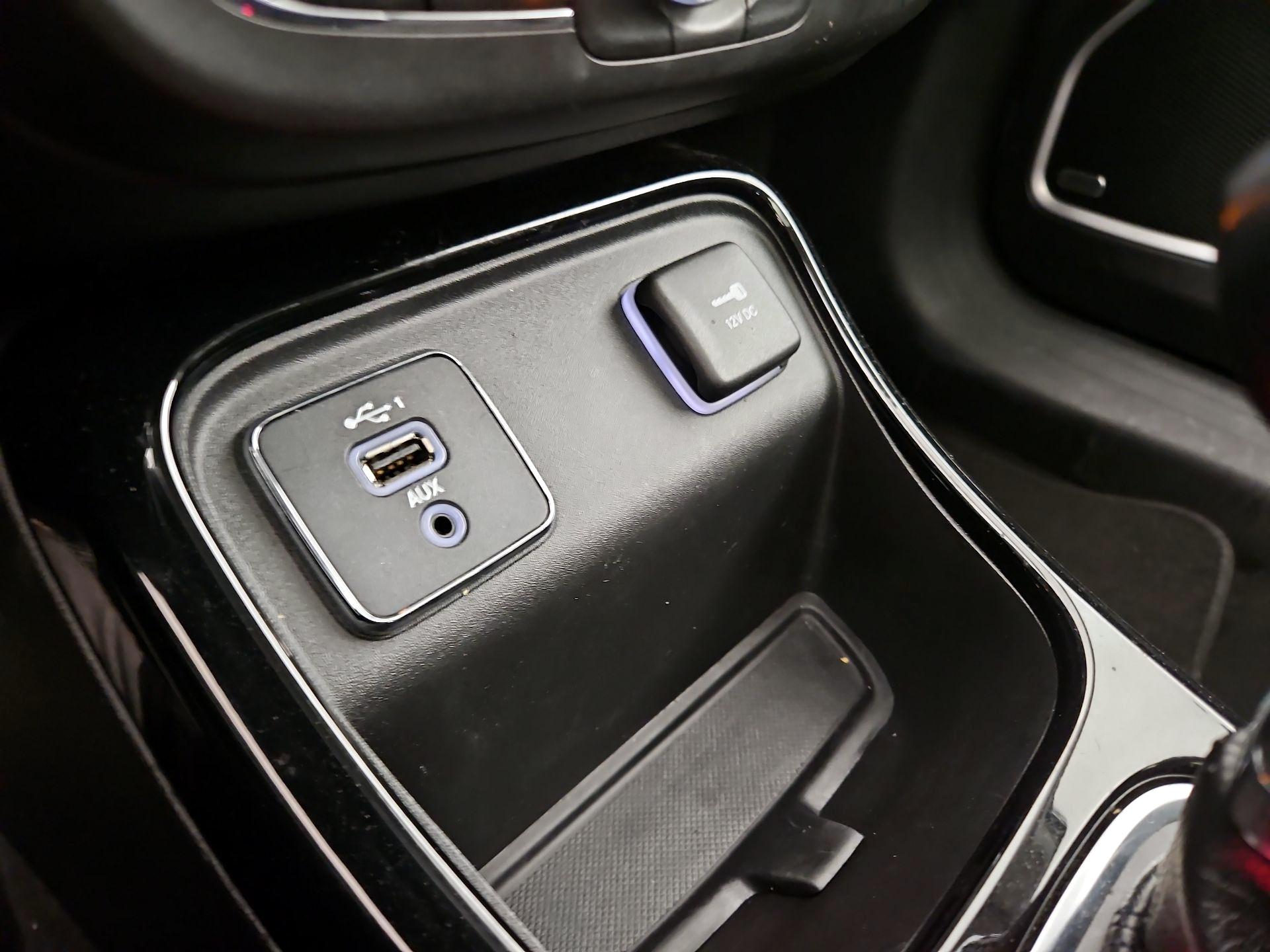 Thumbnail: 2021 Jeep Compass - 18