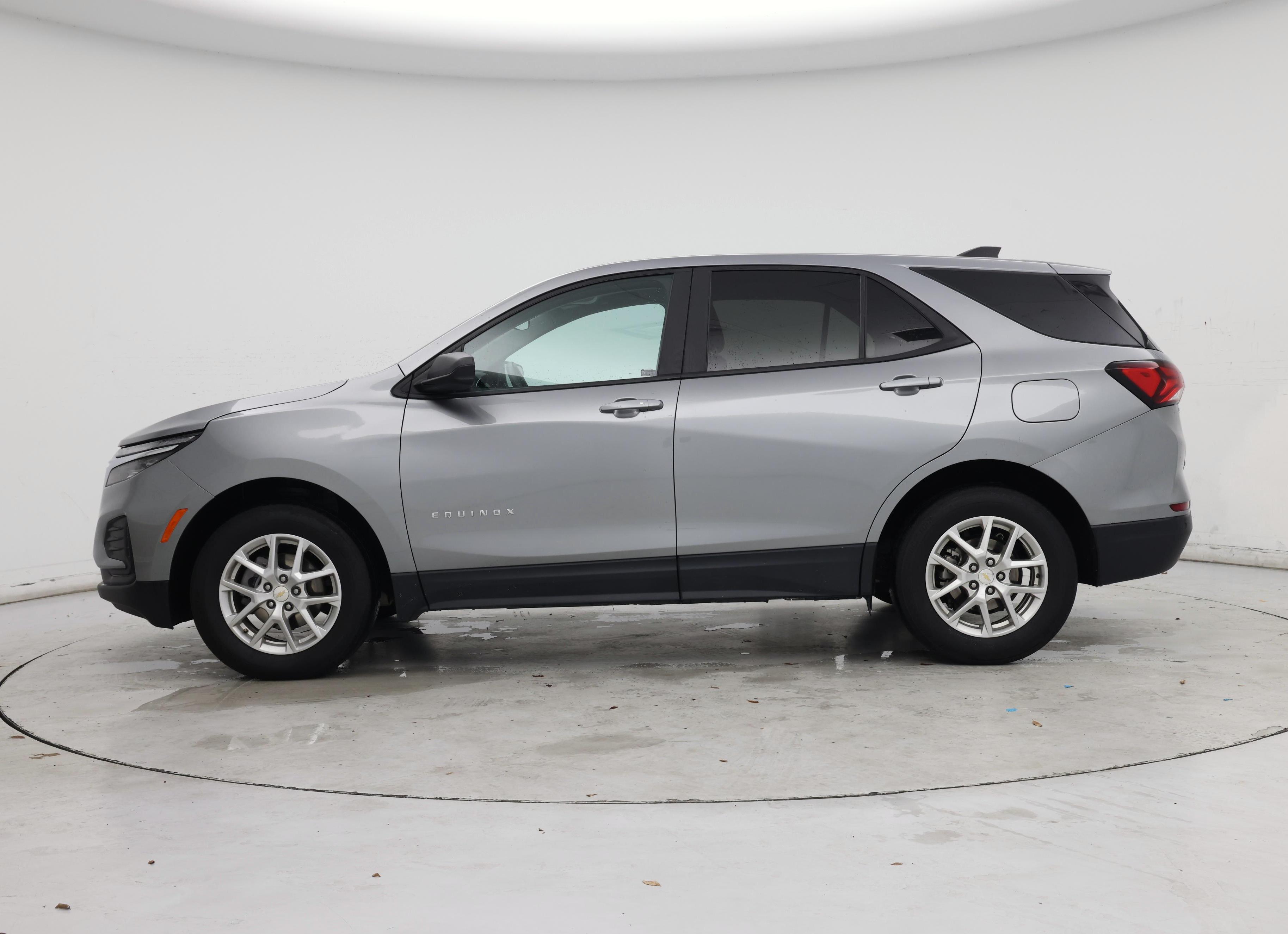 Thumbnail: 2023 Chevrolet Equinox - 3