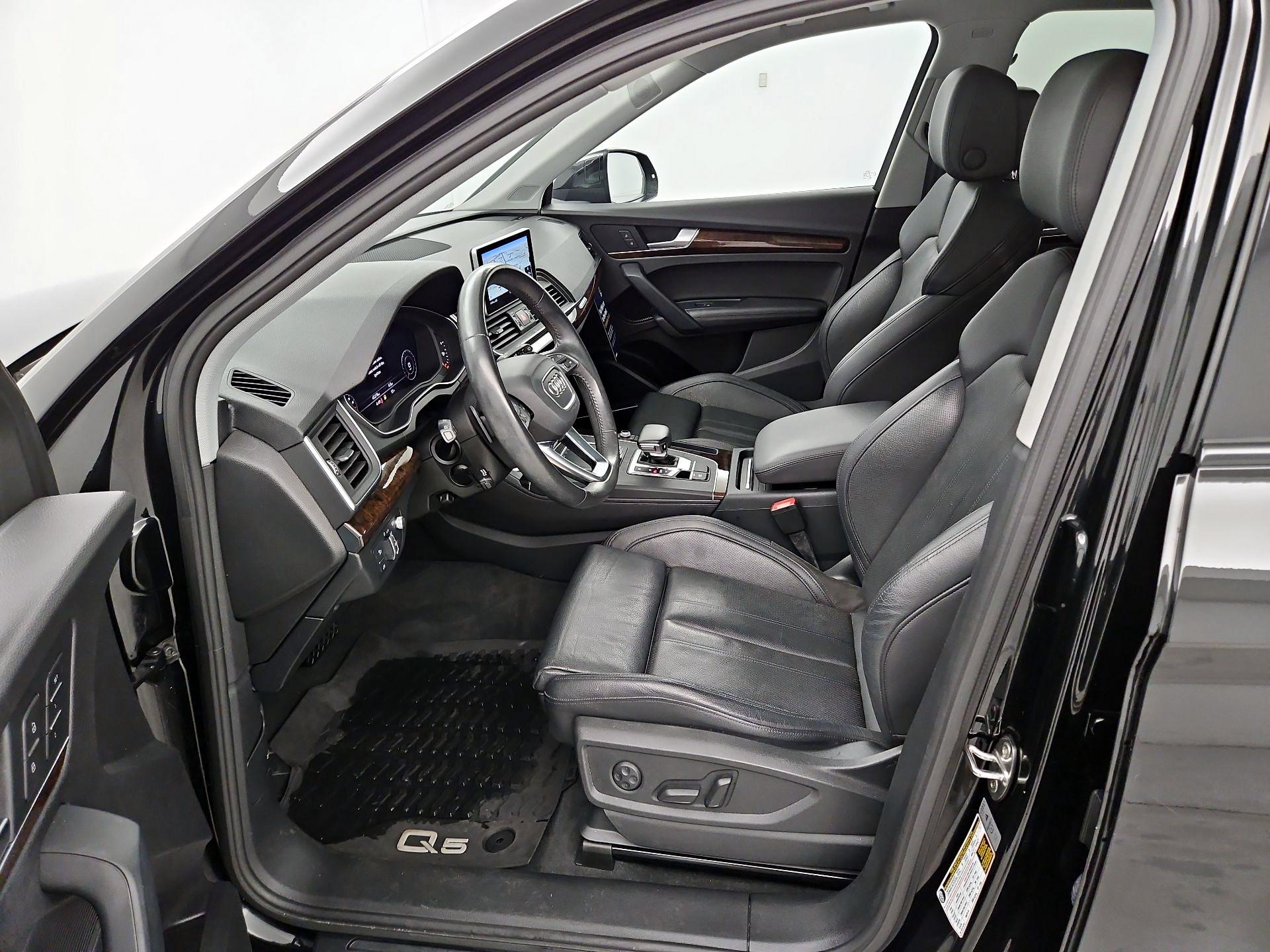 Thumbnail: 2020 Audi Q5 - 11