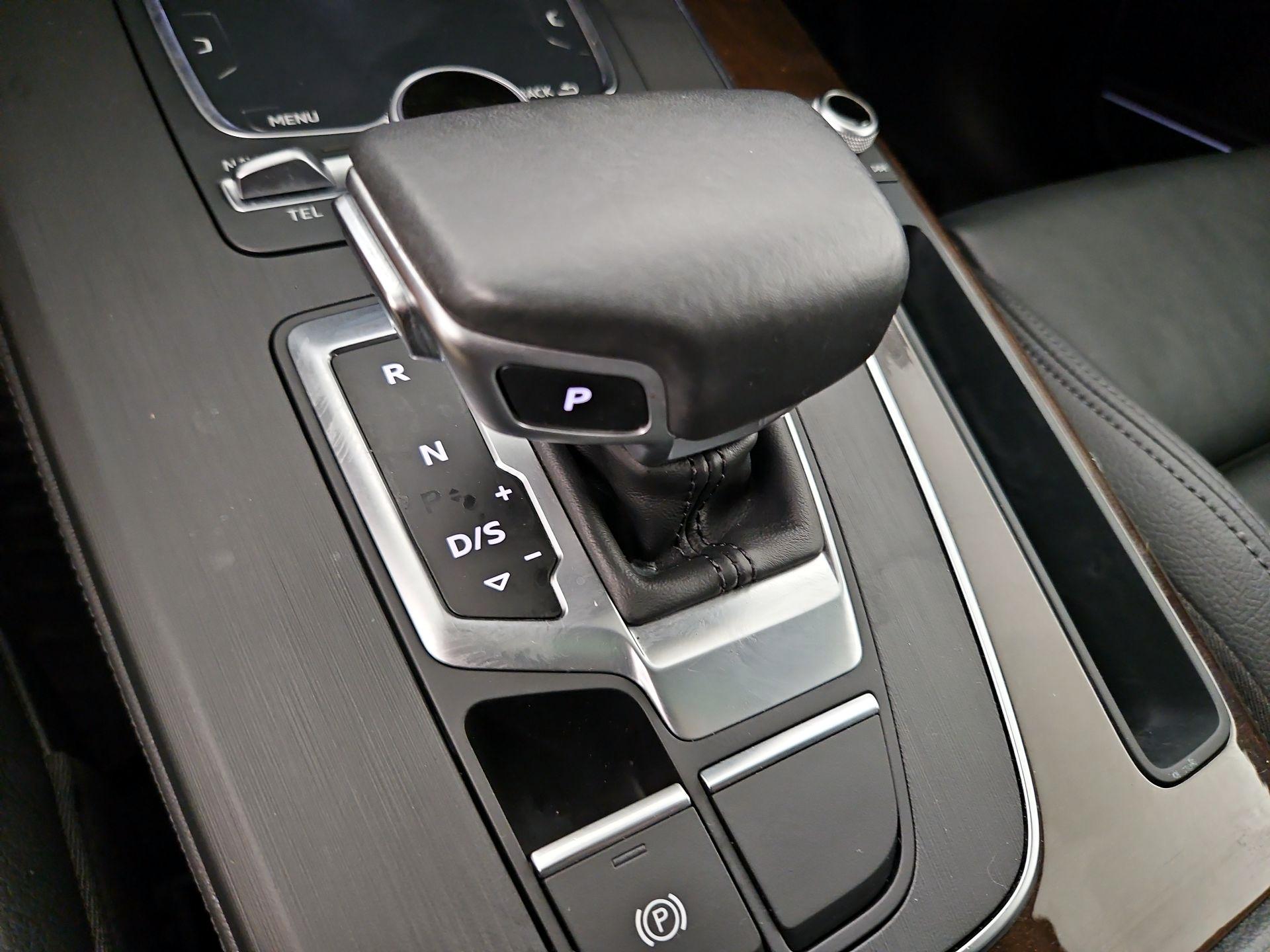 Thumbnail: 2020 Audi Q5 - 18