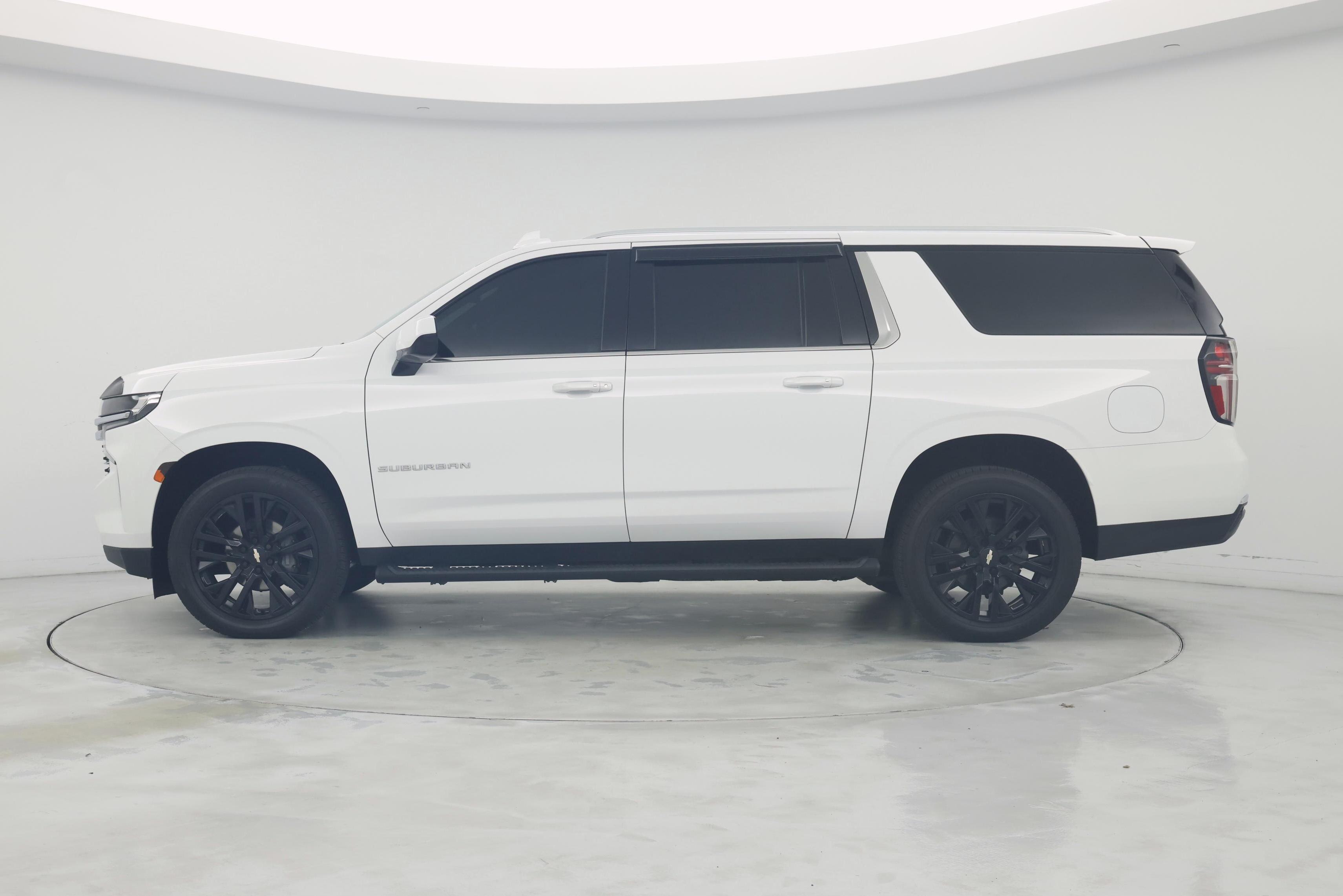 Thumbnail: 2021 Chevrolet Suburban - 3