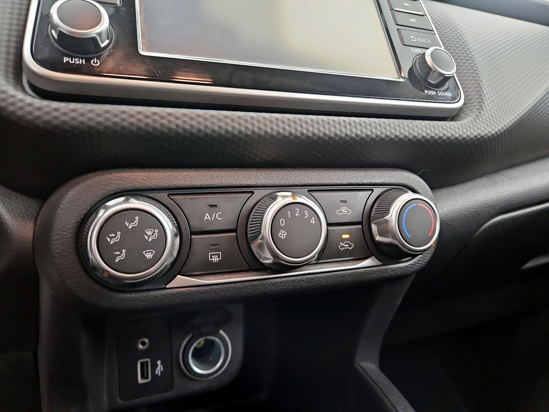 Thumbnail: 2022 Nissan Kicks - 16