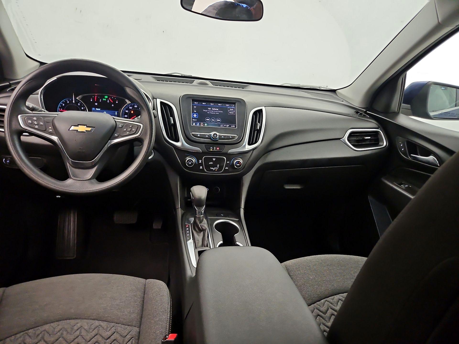 Thumbnail: 2022 Chevrolet Equinox - 9