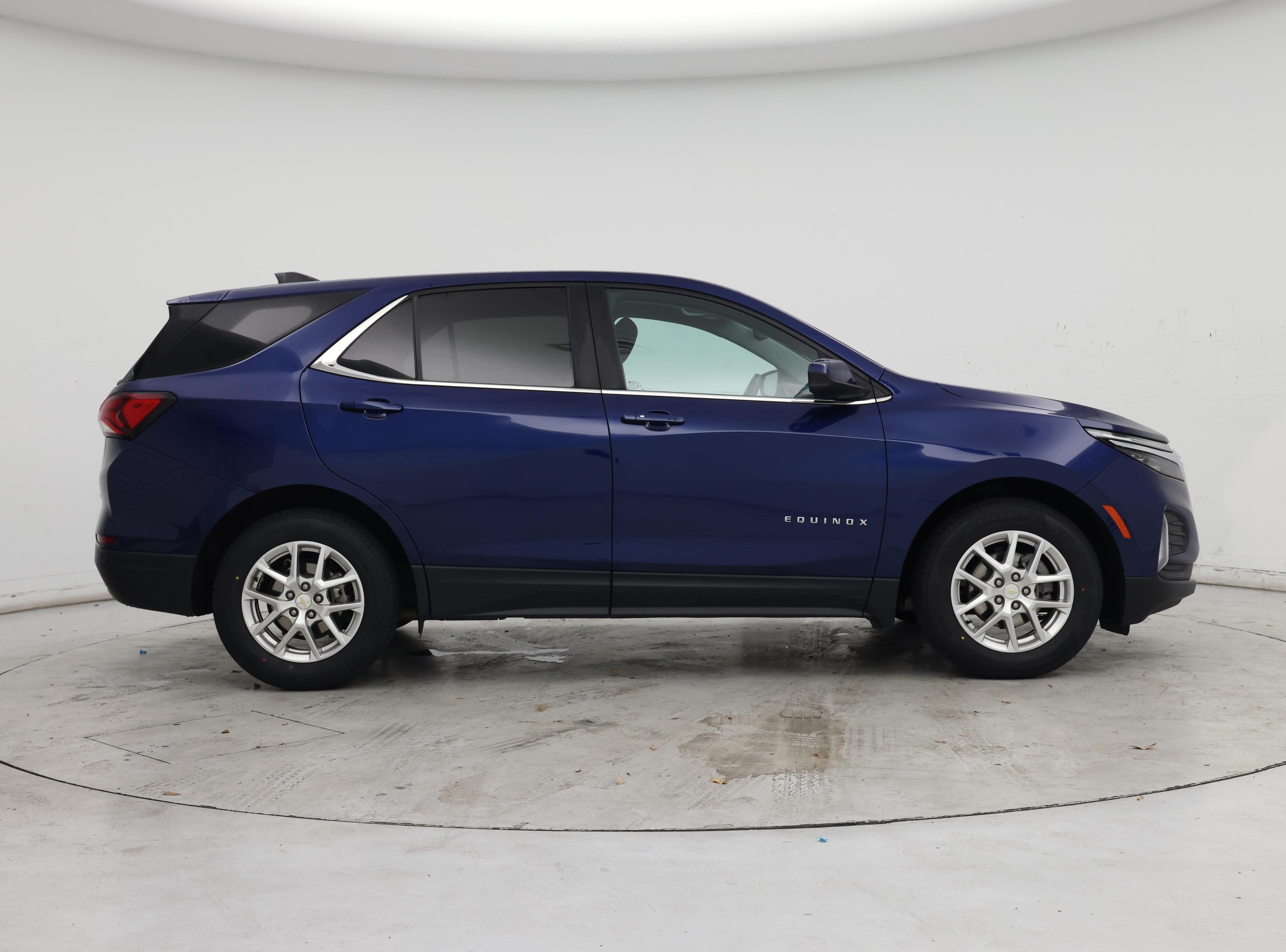 Thumbnail: 2022 Chevrolet Equinox - 7