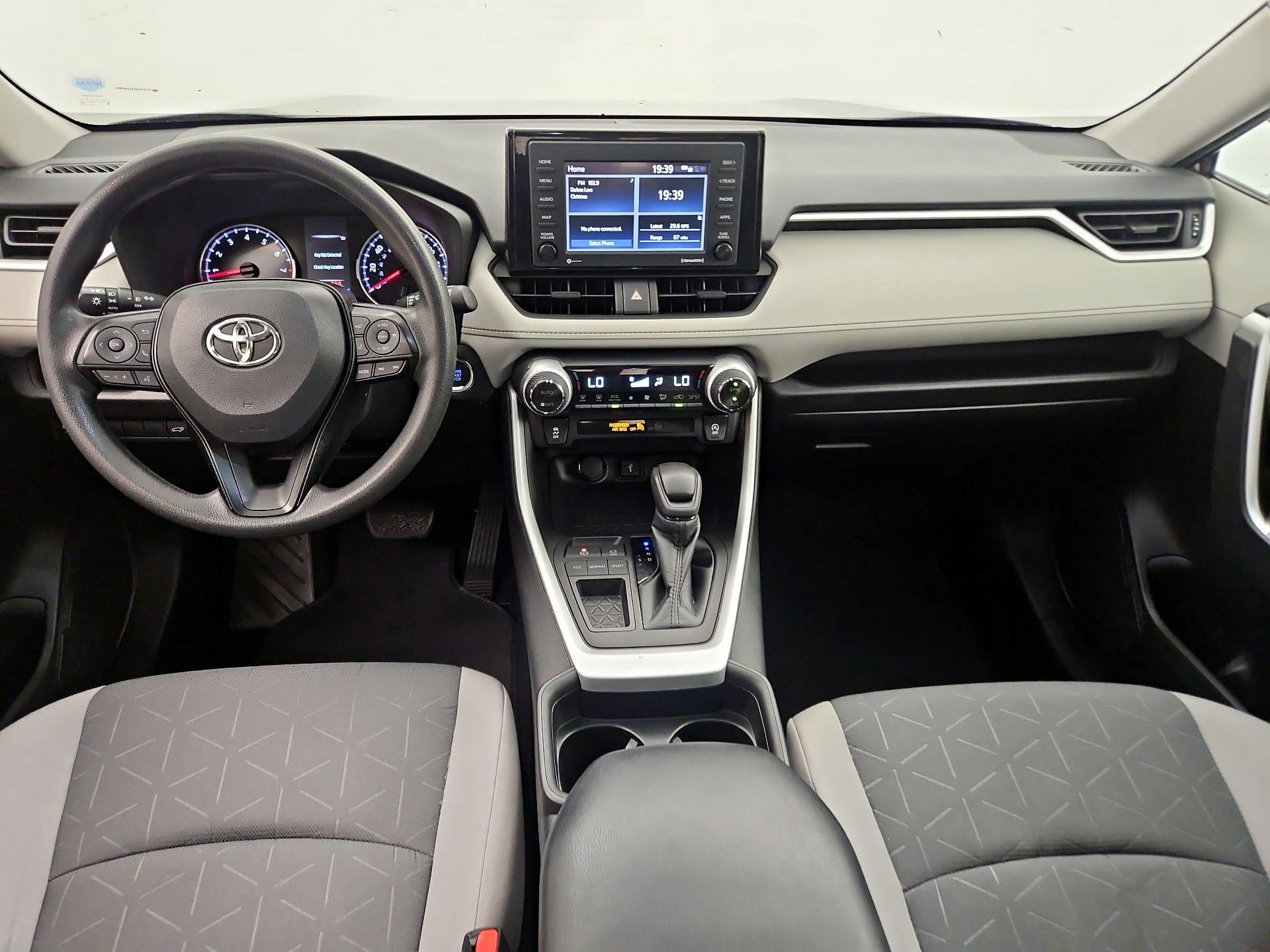 Thumbnail: 2021 Toyota RAV4 - 9