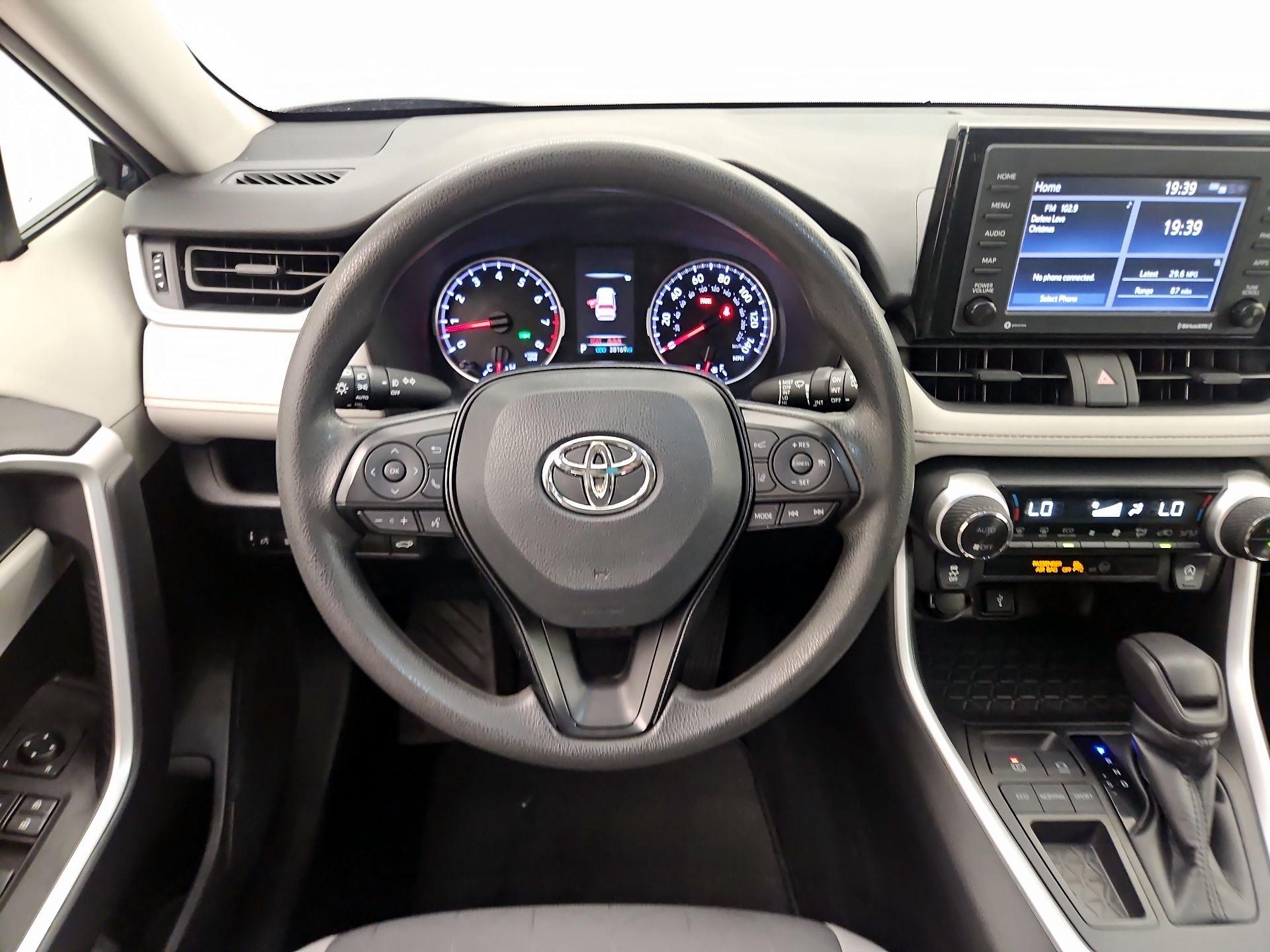 Thumbnail: 2021 Toyota RAV4 - 10