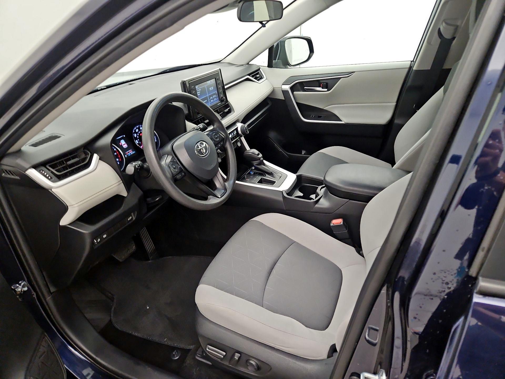 Thumbnail: 2021 Toyota RAV4 - 11