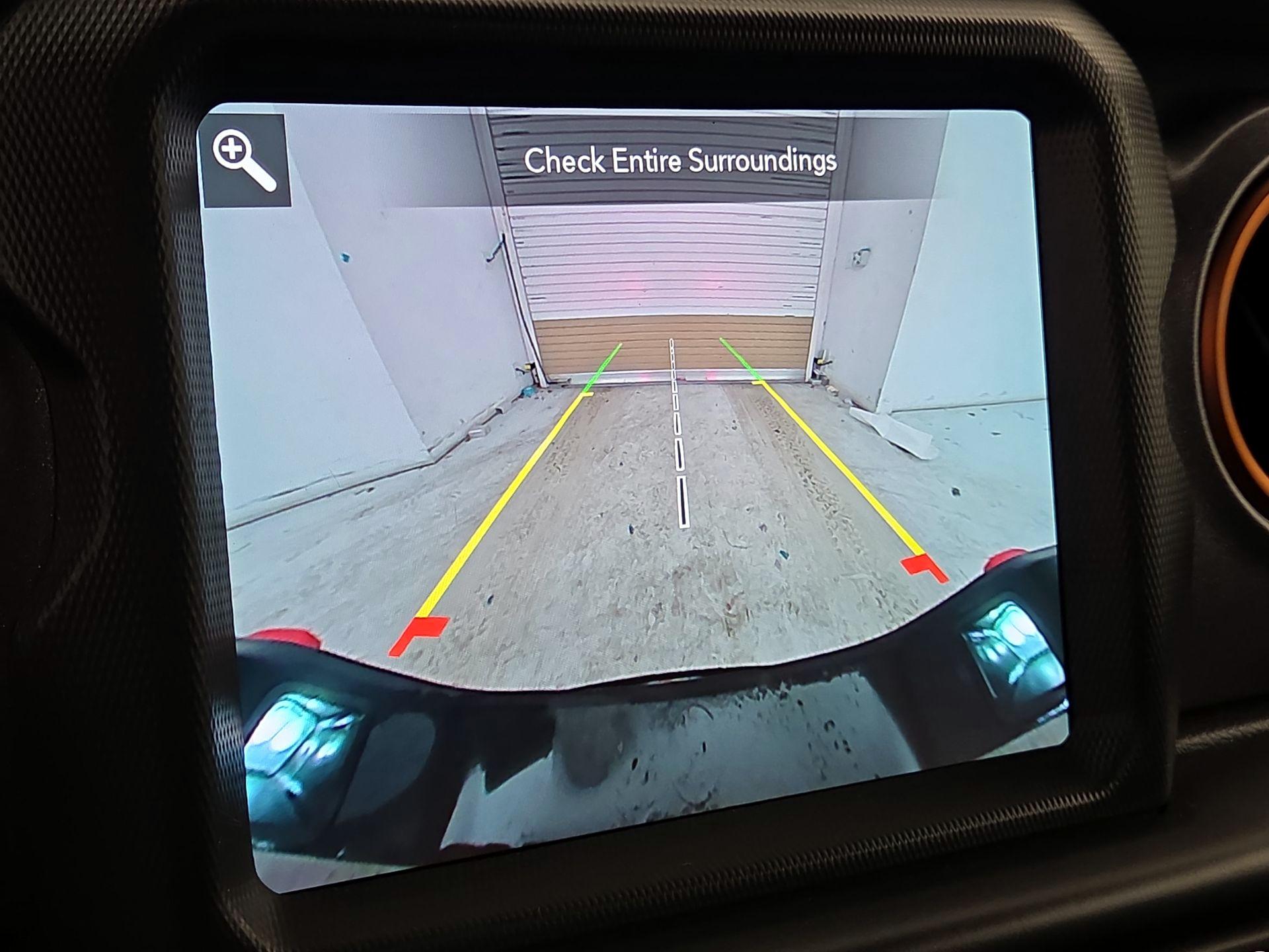 Thumbnail: 2021 Jeep Gladiator - 15