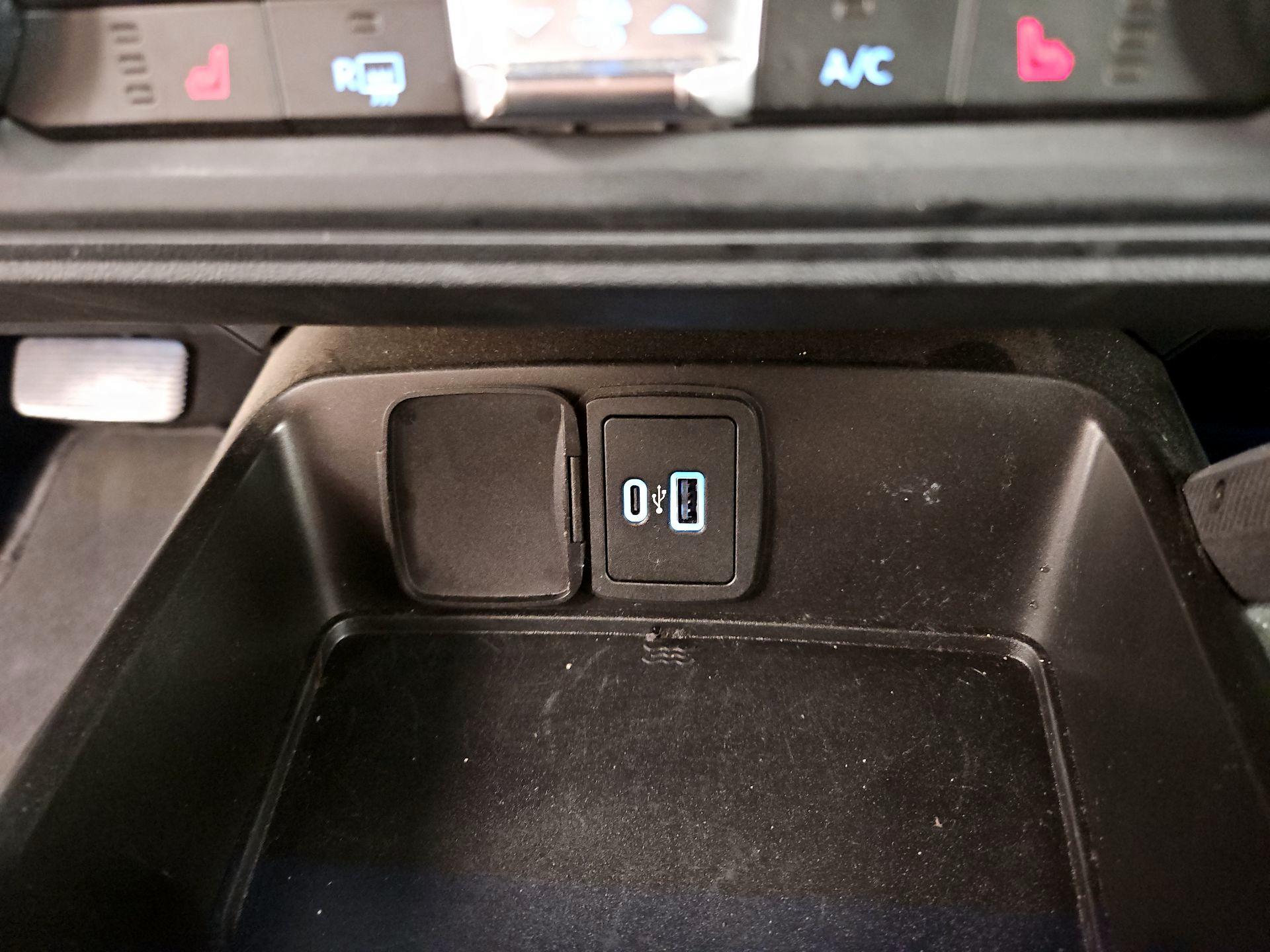 Thumbnail: 2022 Ford Bronco - 19