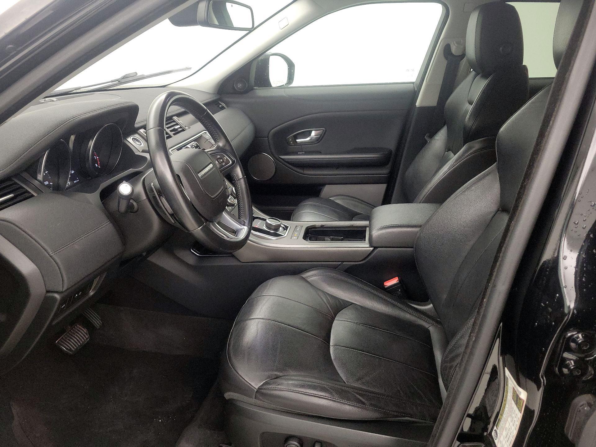 Thumbnail: 2019 Land Rover Range Rover Evoque - 11