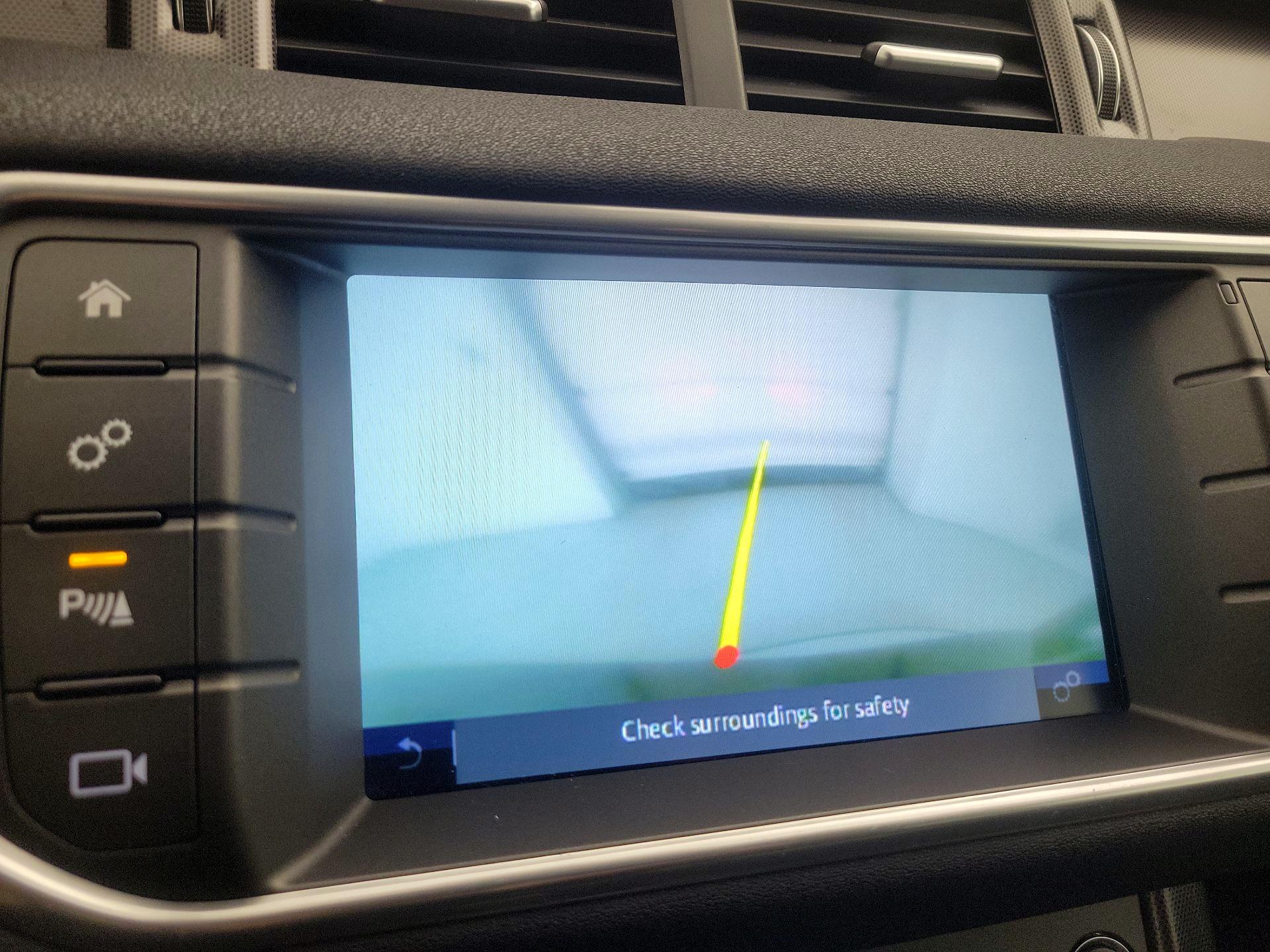 Thumbnail: 2019 Land Rover Range Rover Evoque - 15