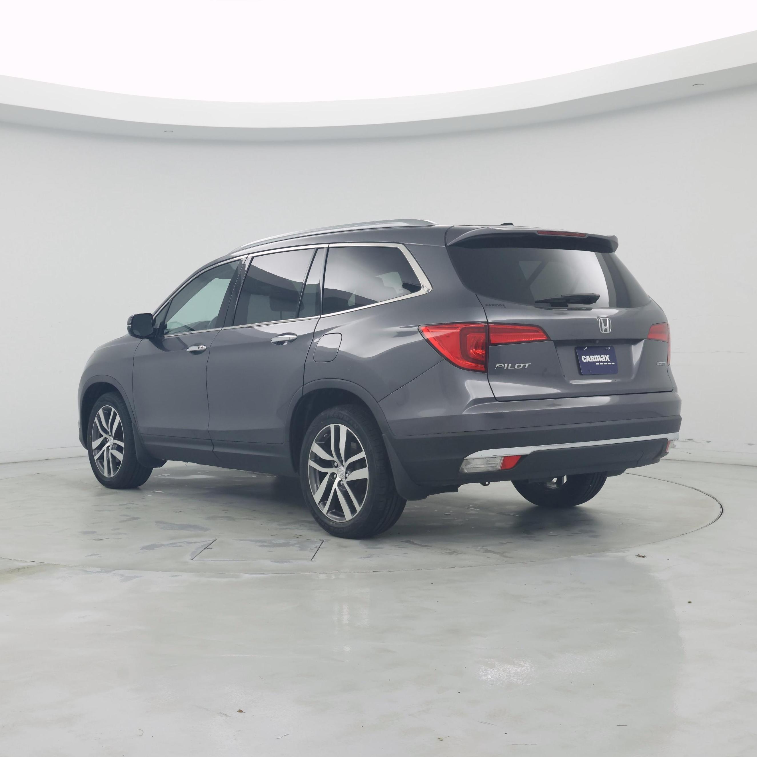 Thumbnail: 2017 Honda Pilot - 2