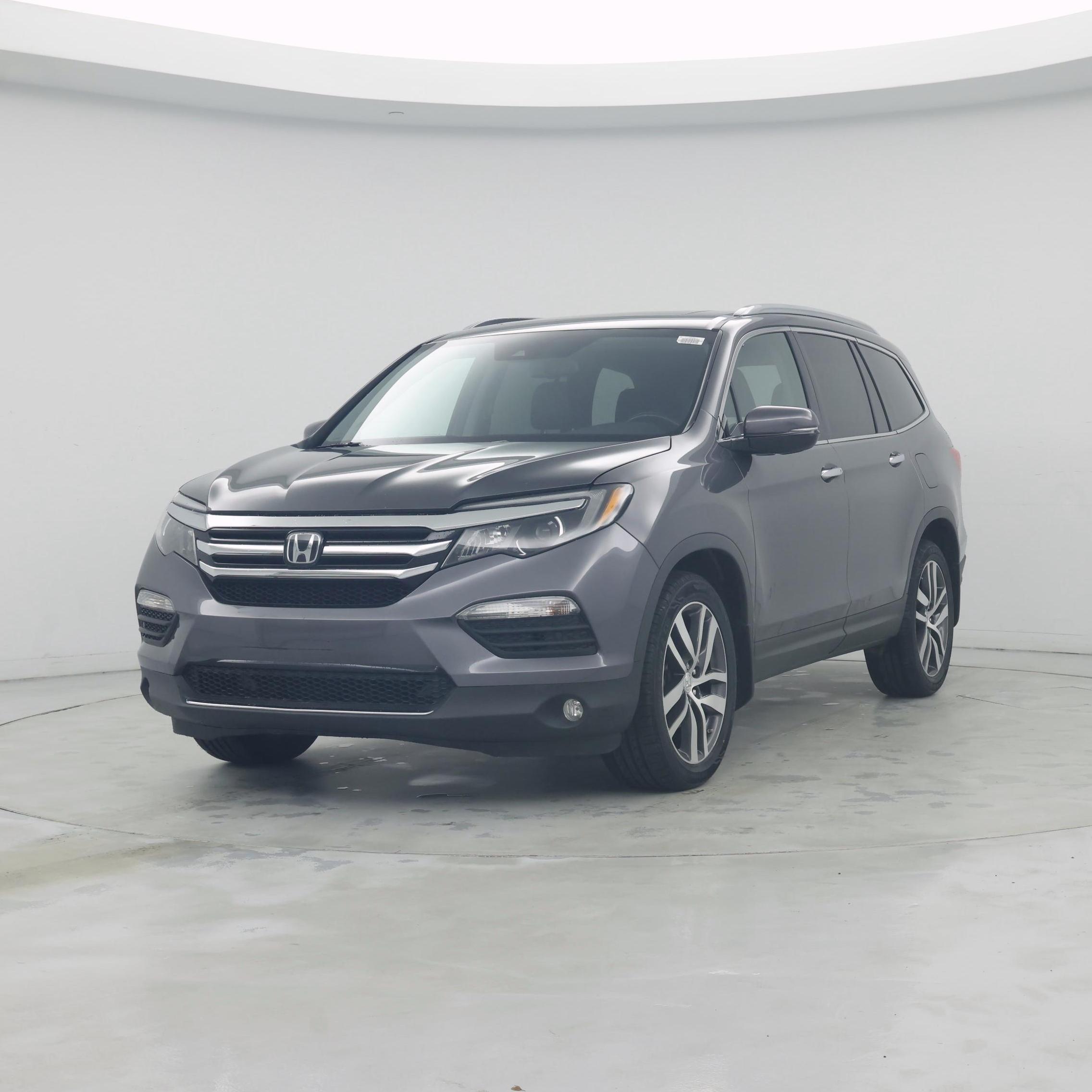 Thumbnail: 2017 Honda Pilot - 4