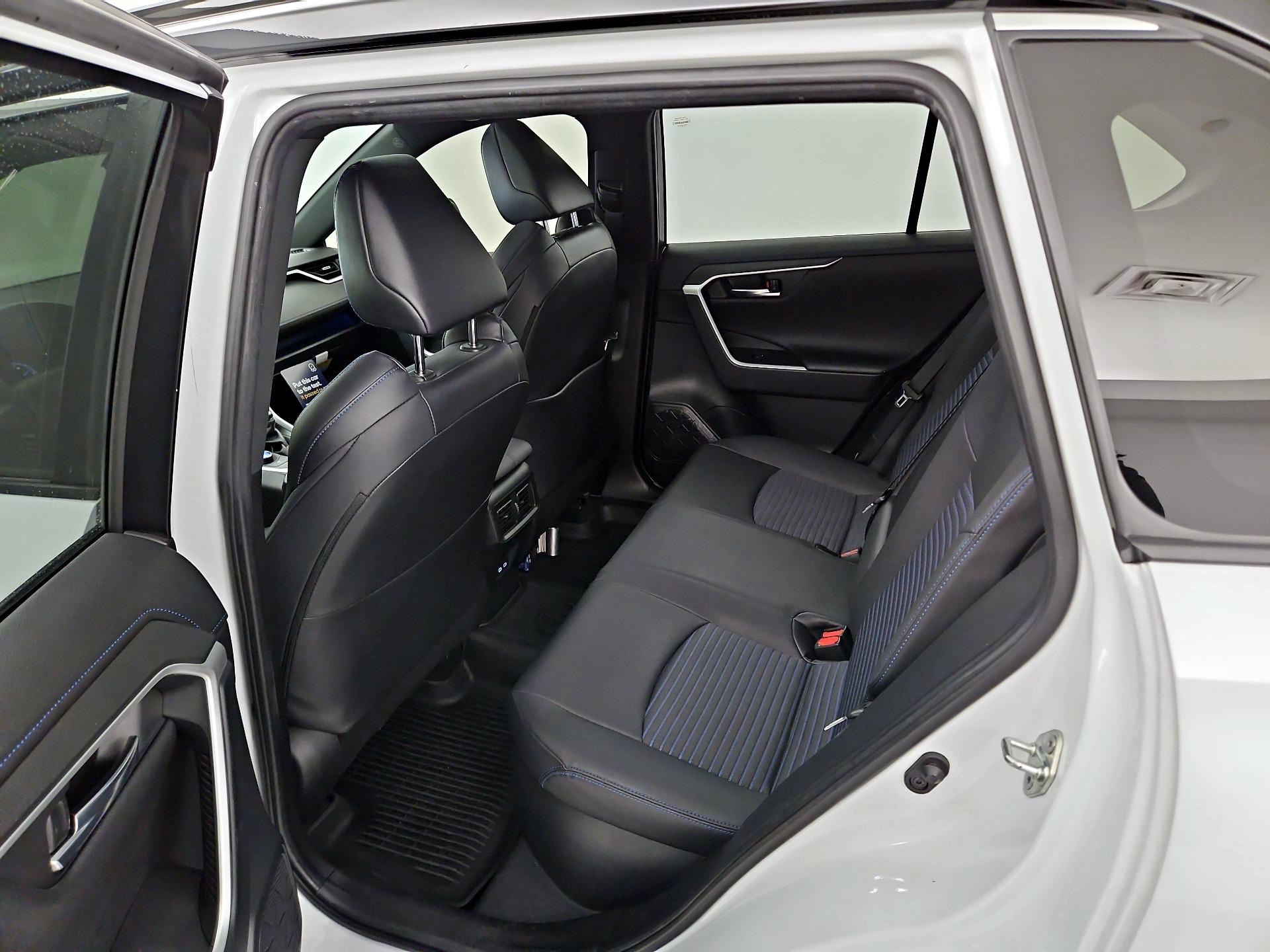 Thumbnail: 2023 Toyota RAV4 - 20