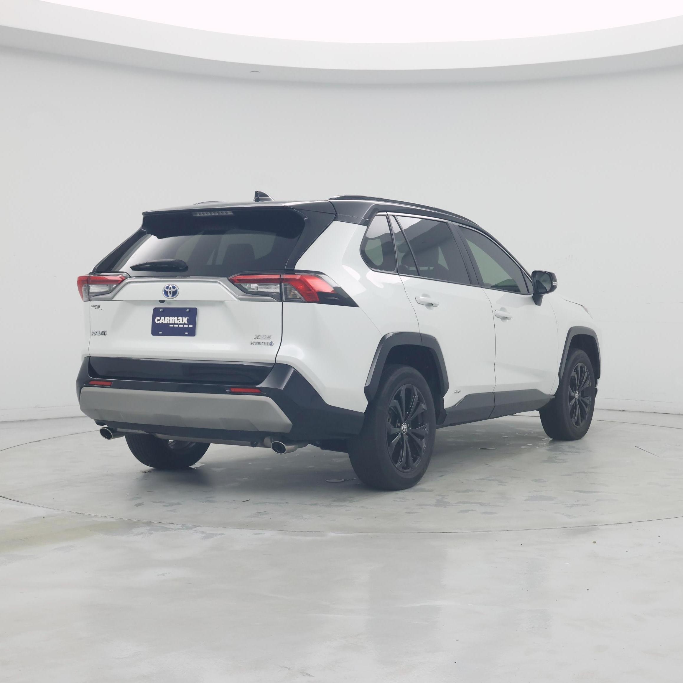 Thumbnail: 2023 Toyota RAV4 - 8