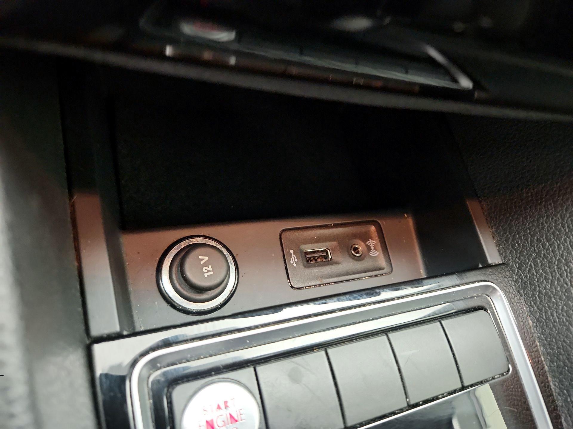 Thumbnail: 2017 Volkswagen Jetta - 19