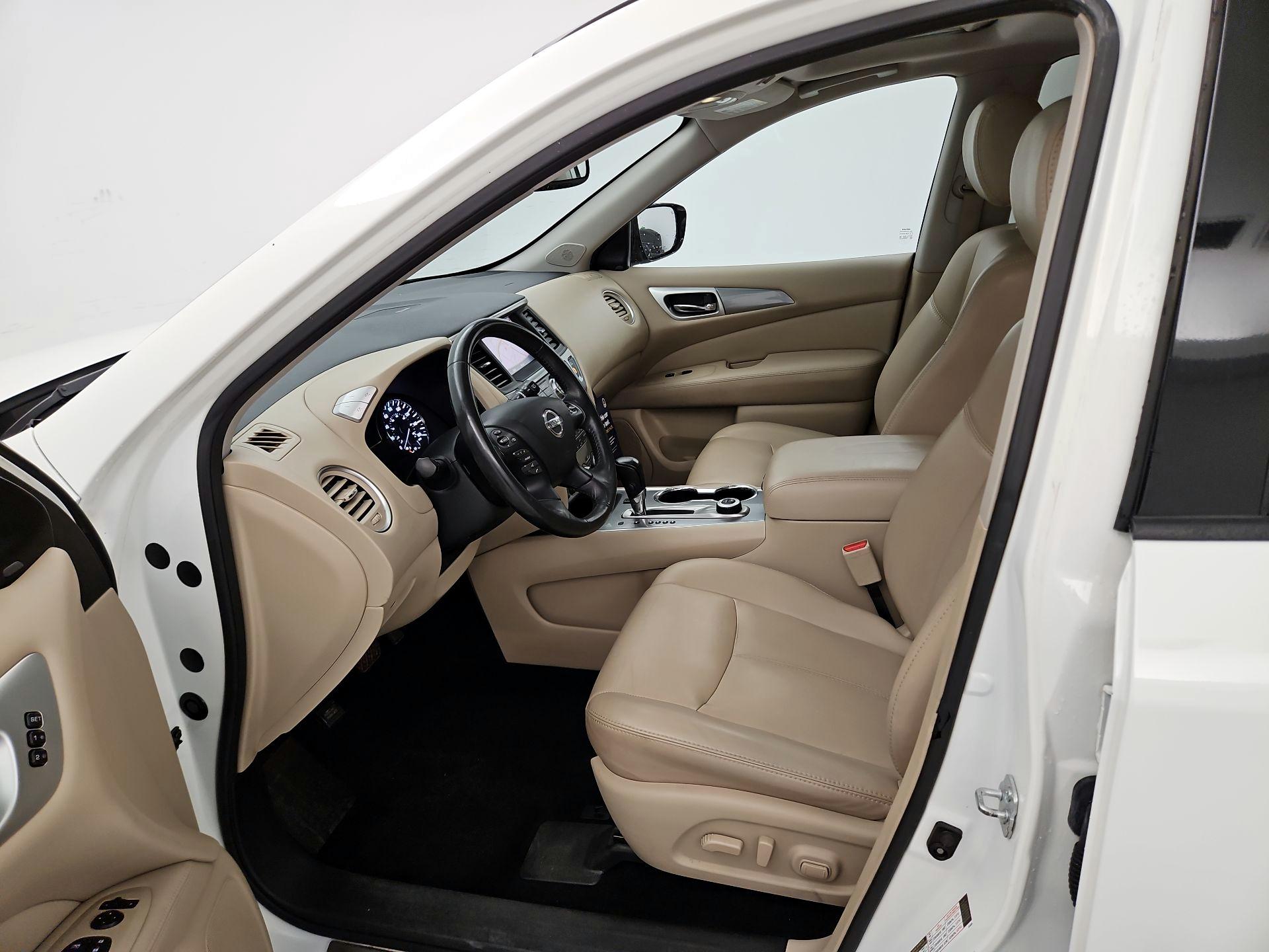 Thumbnail: 2017 Nissan Pathfinder - 11