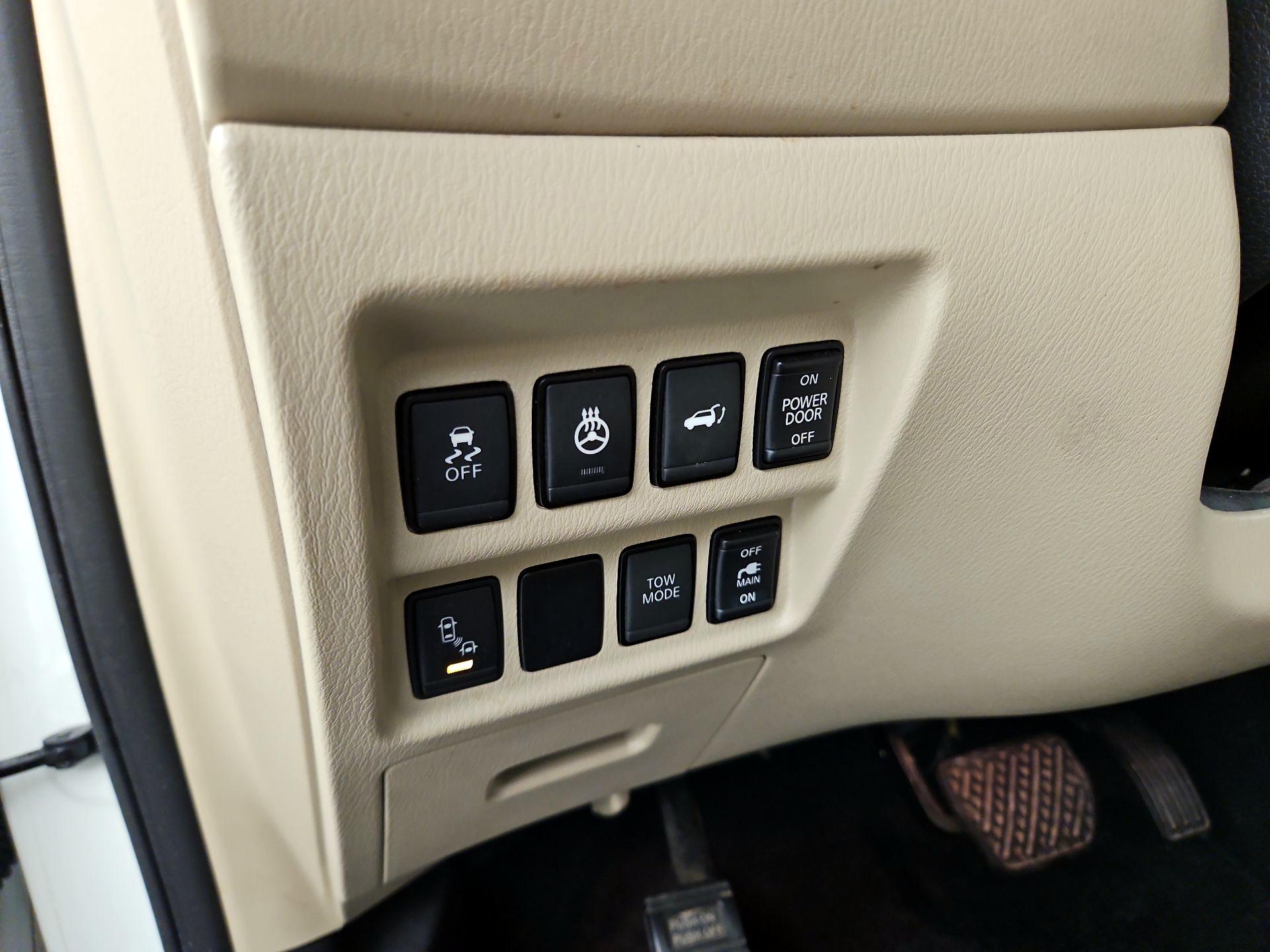 Thumbnail: 2017 Nissan Pathfinder - 13