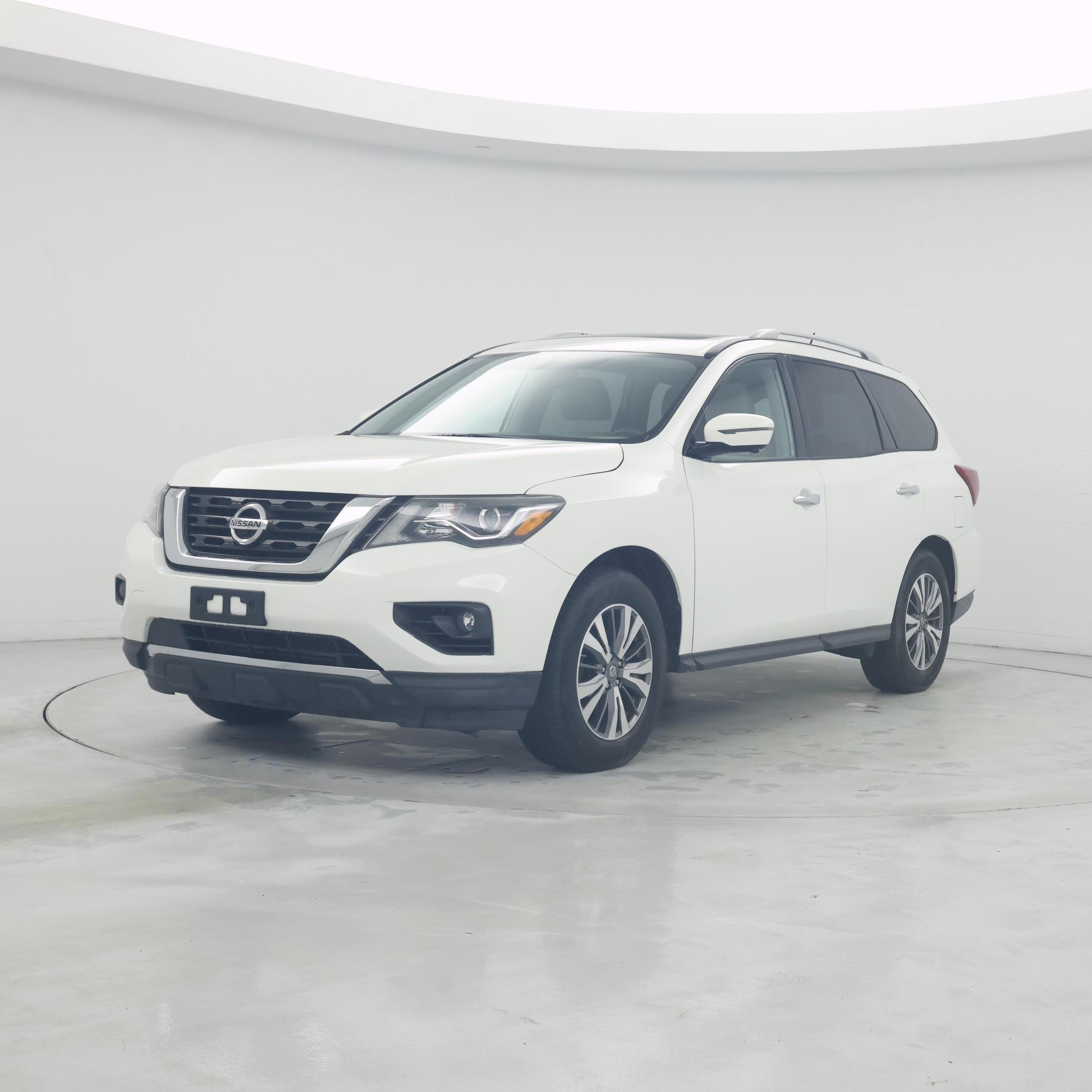 Thumbnail: 2017 Nissan Pathfinder - 4