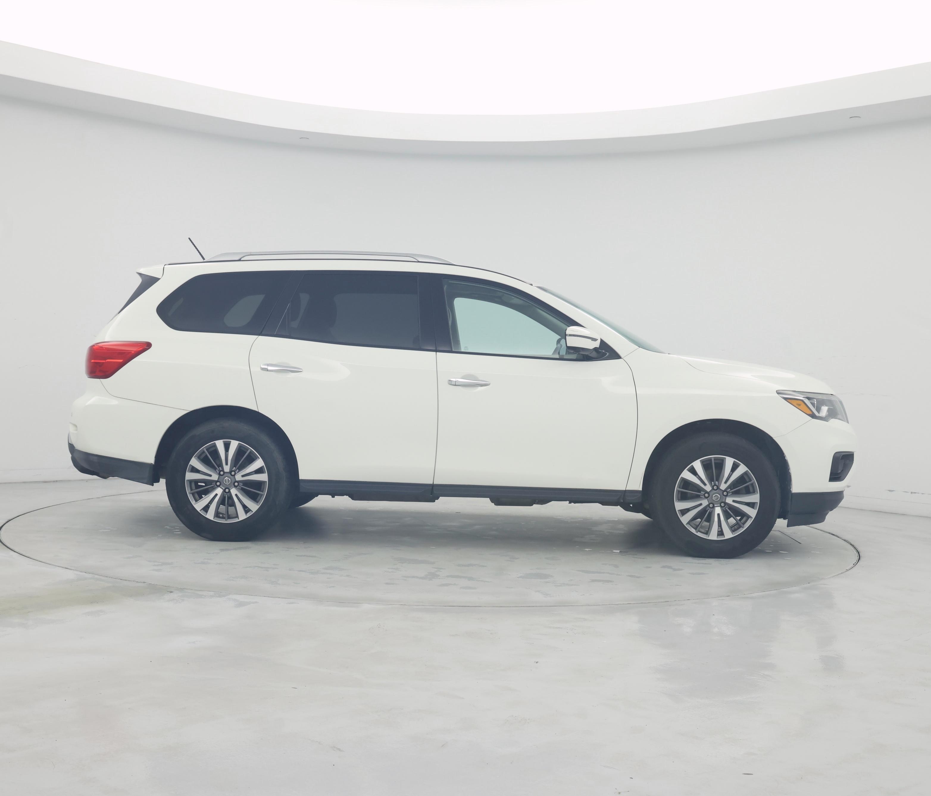 Thumbnail: 2017 Nissan Pathfinder - 7