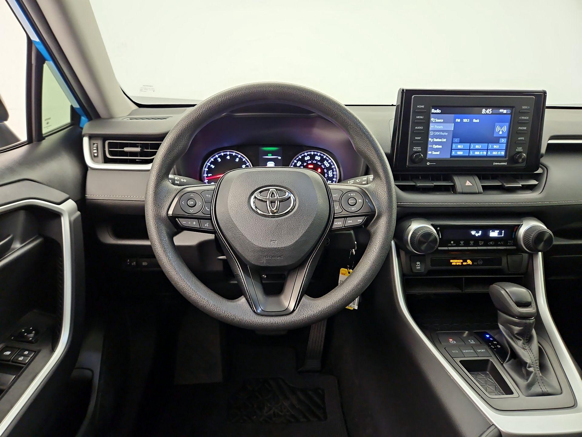 Thumbnail: 2021 Toyota RAV4 - 10
