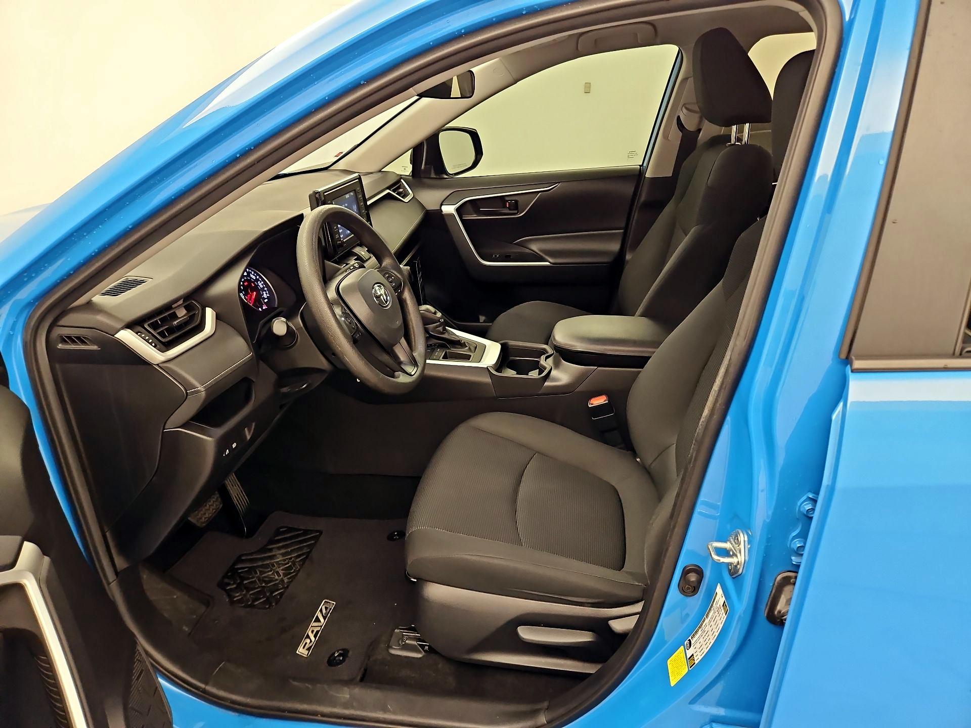 Thumbnail: 2021 Toyota RAV4 - 11