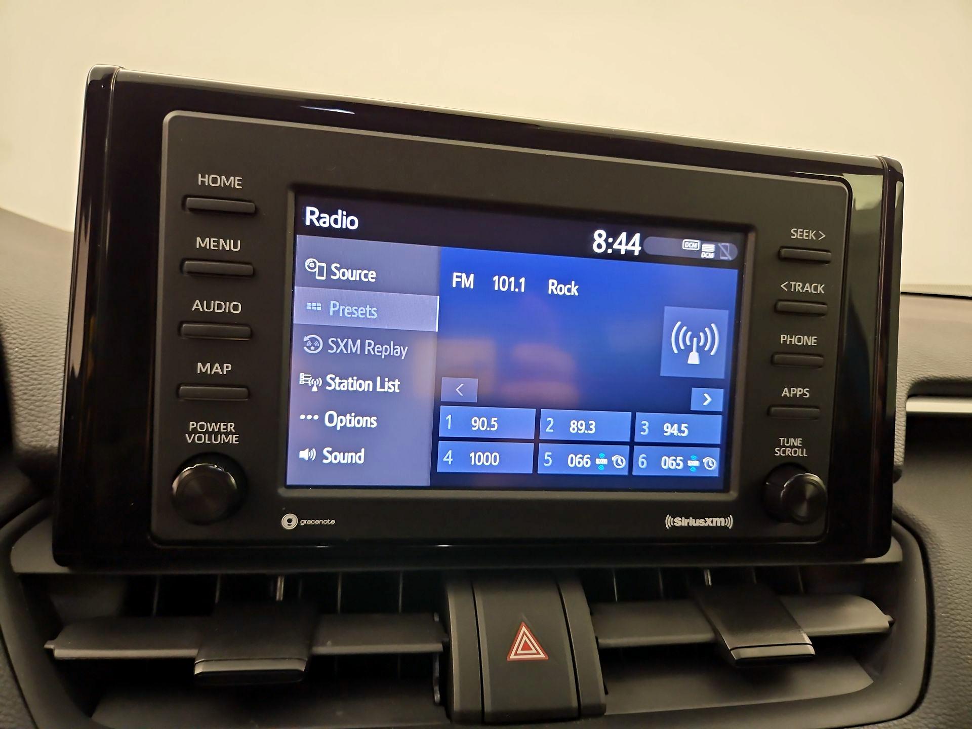 Thumbnail: 2021 Toyota RAV4 - 15