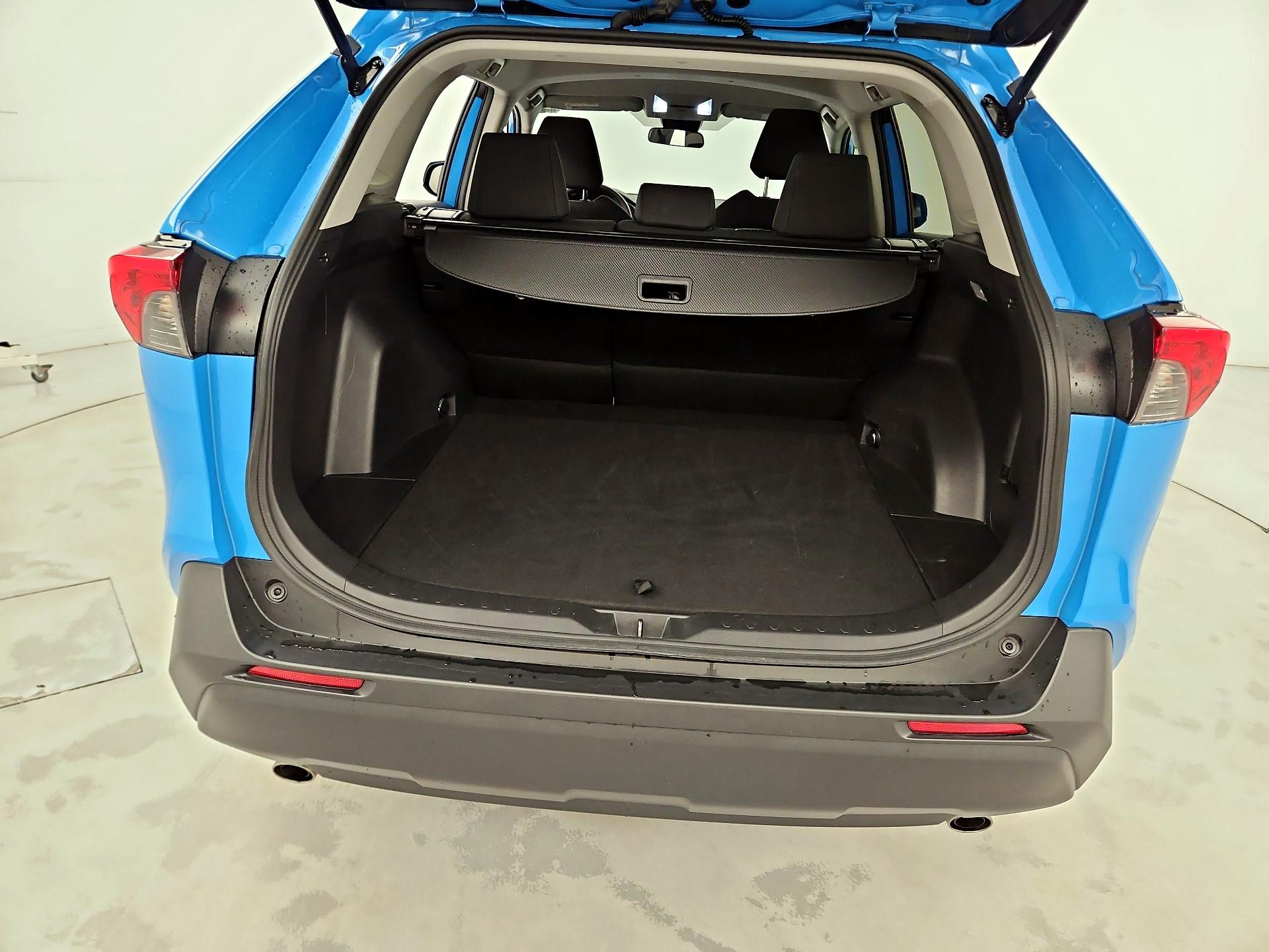 Thumbnail: 2021 Toyota RAV4 - 19