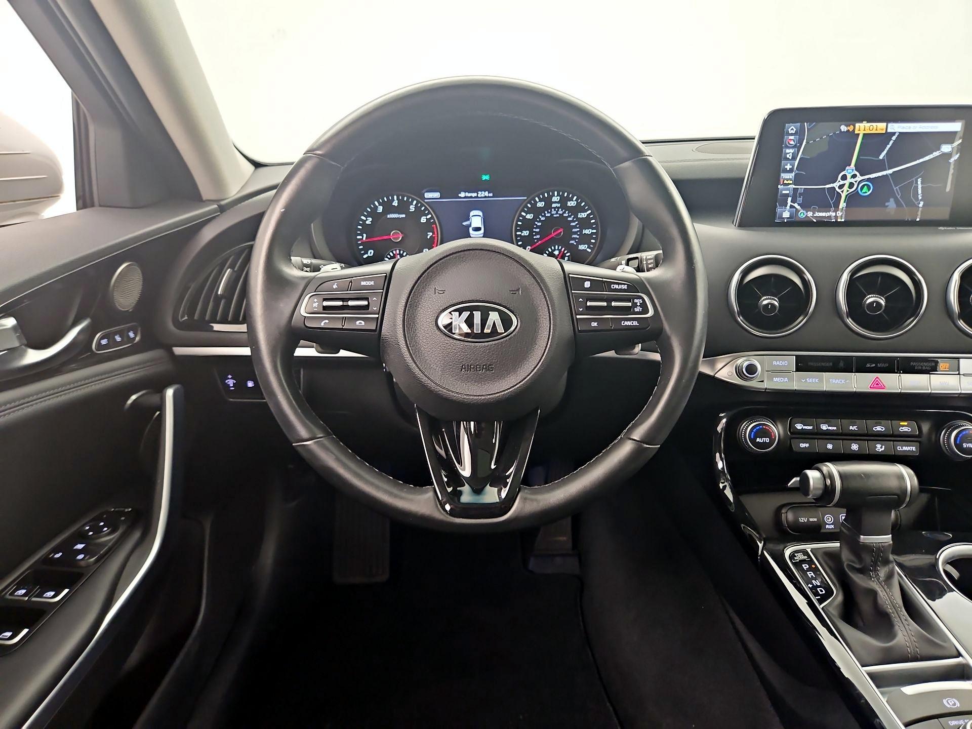 Thumbnail: 2018 Kia Stinger - 10