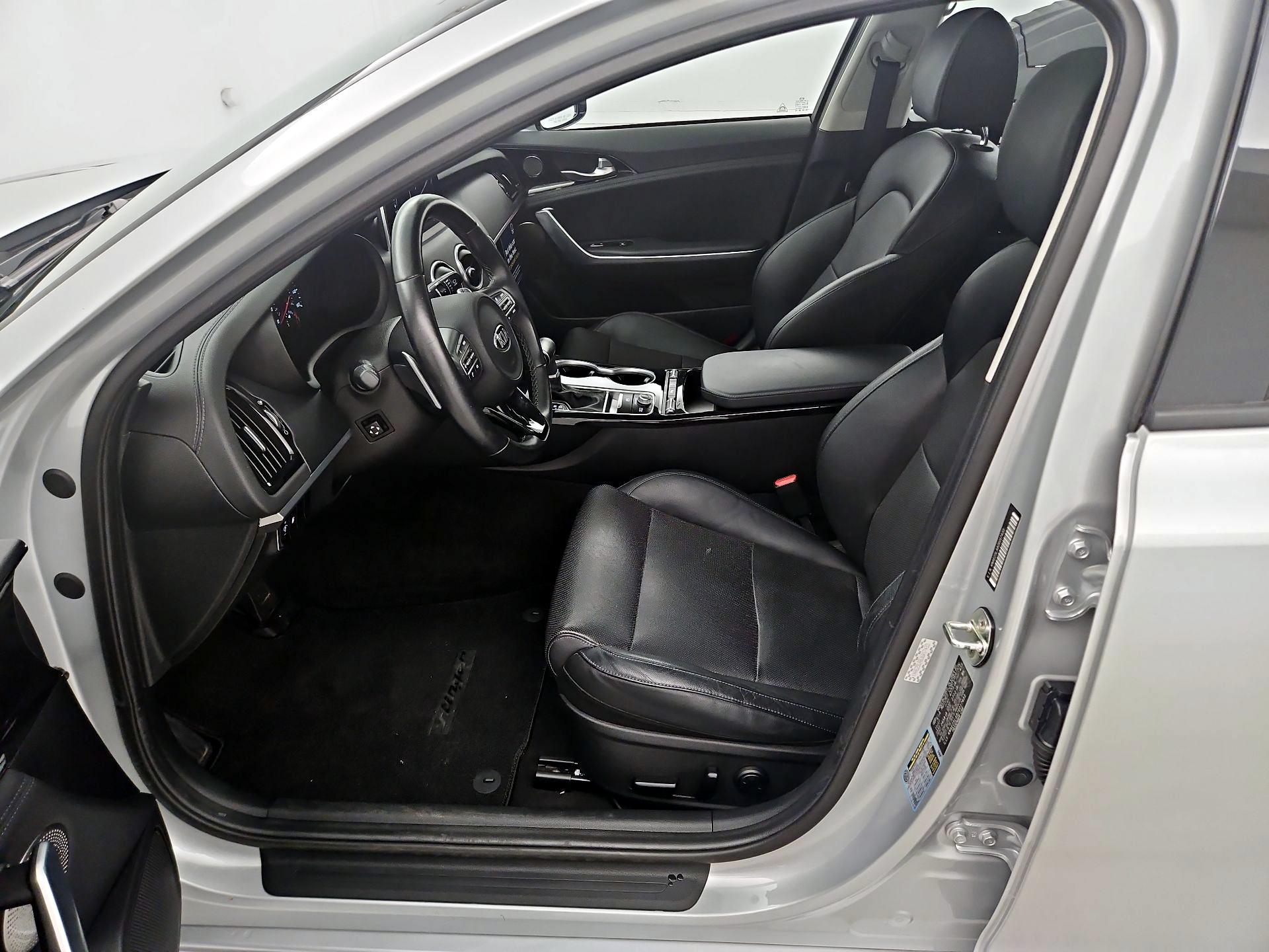 Thumbnail: 2018 Kia Stinger - 11