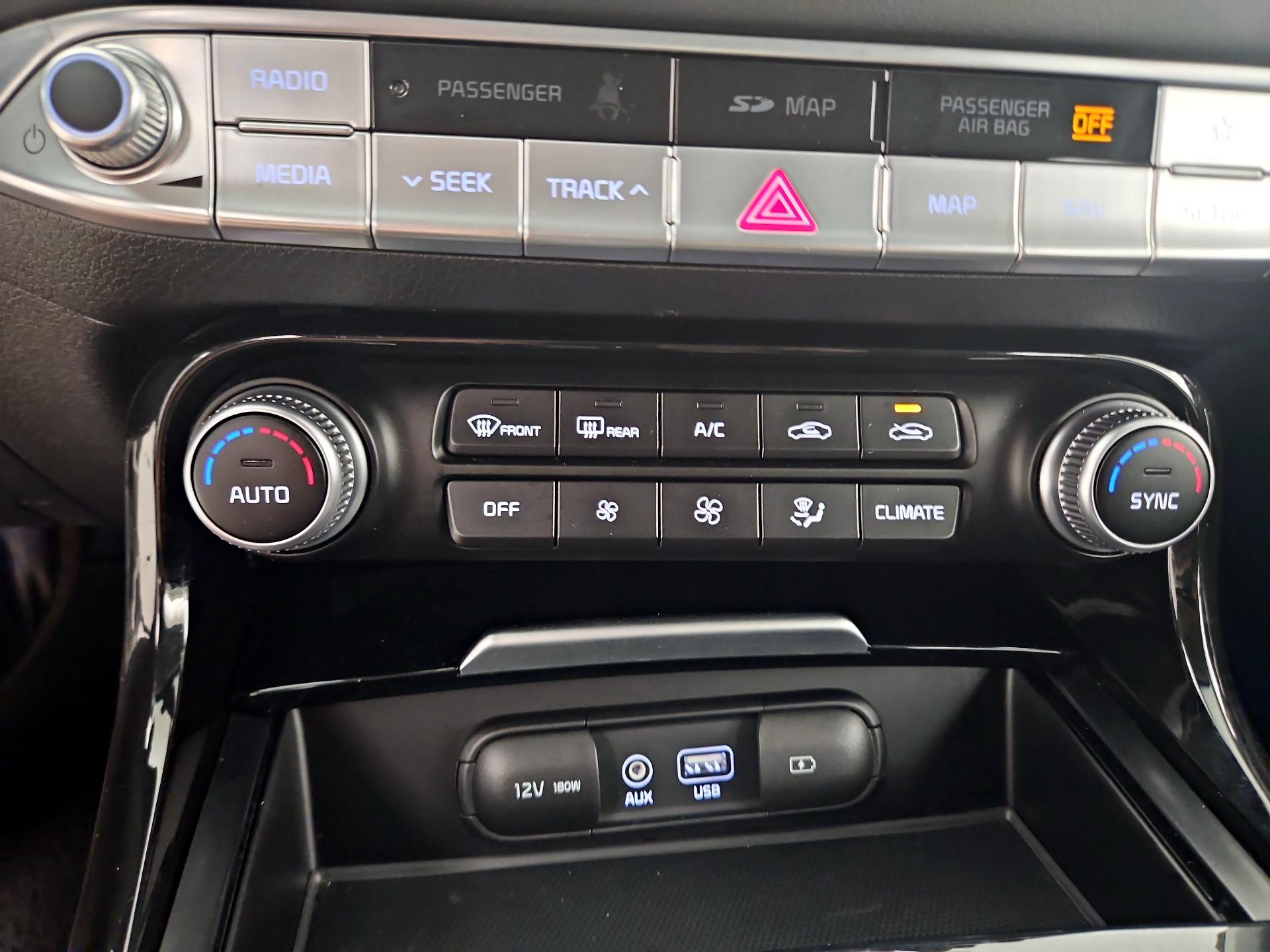 Thumbnail: 2018 Kia Stinger - 17