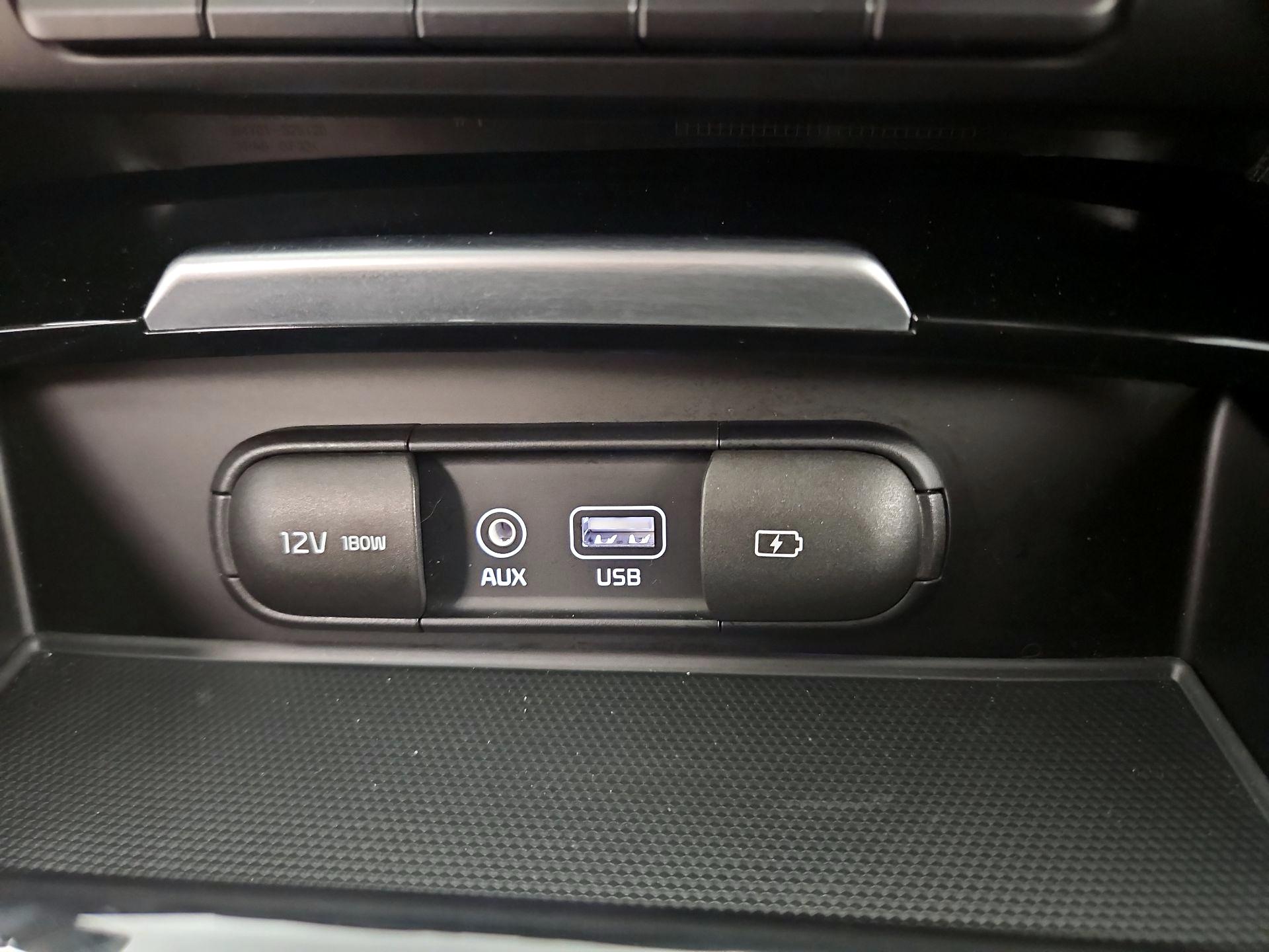 Thumbnail: 2018 Kia Stinger - 19