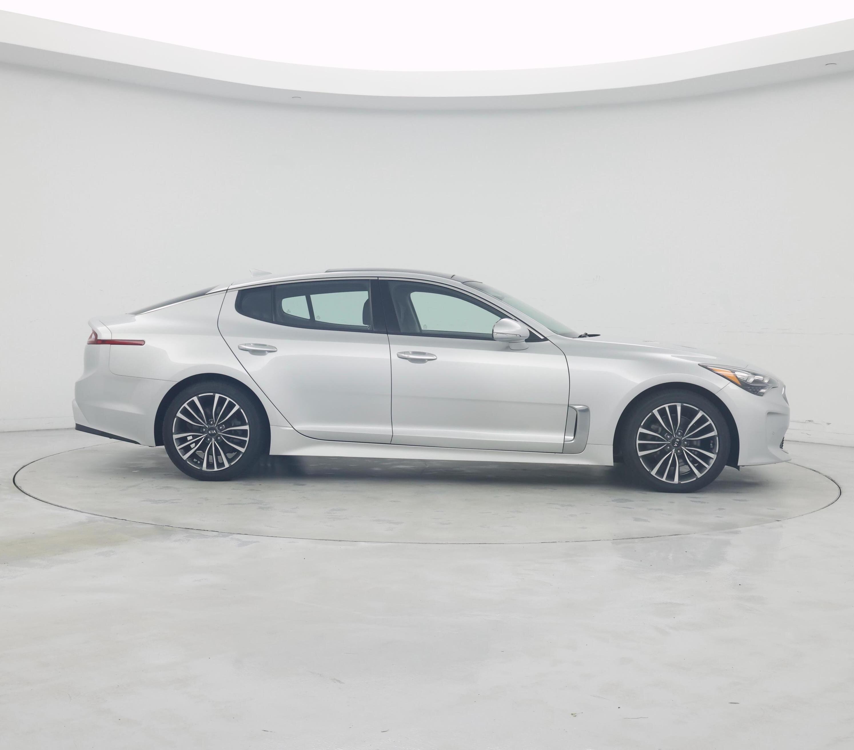 Thumbnail: 2018 Kia Stinger - 7