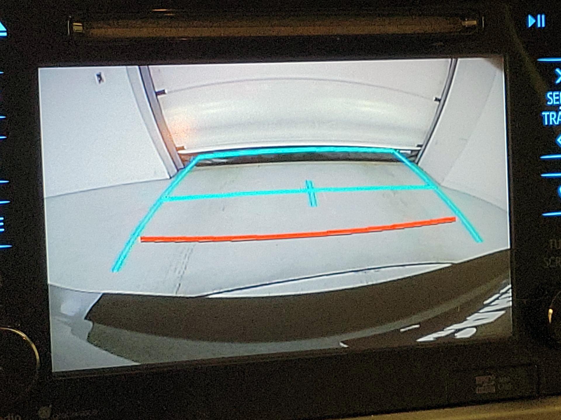 Thumbnail: 2015 Toyota Sienna - 15