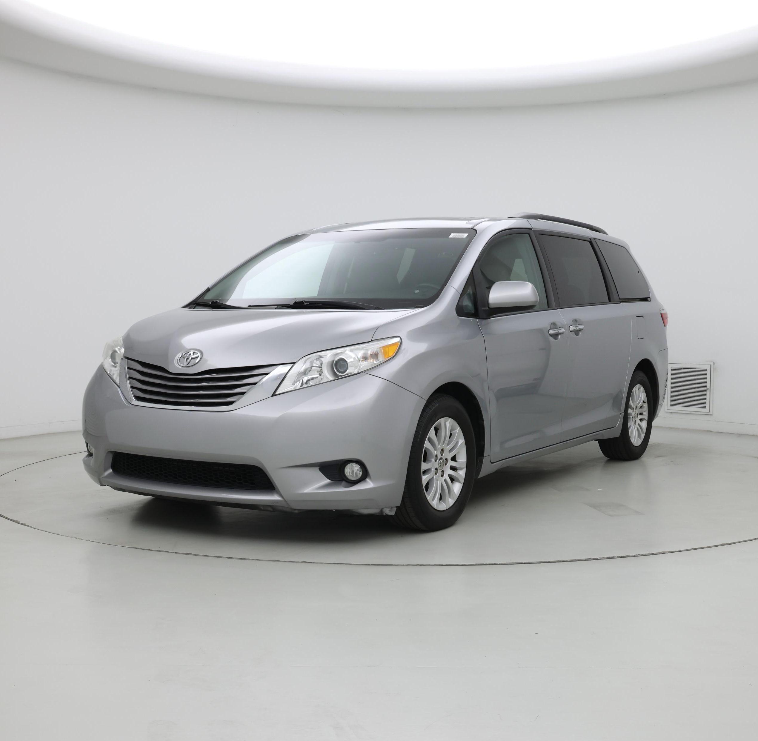 Thumbnail: 2015 Toyota Sienna - 4