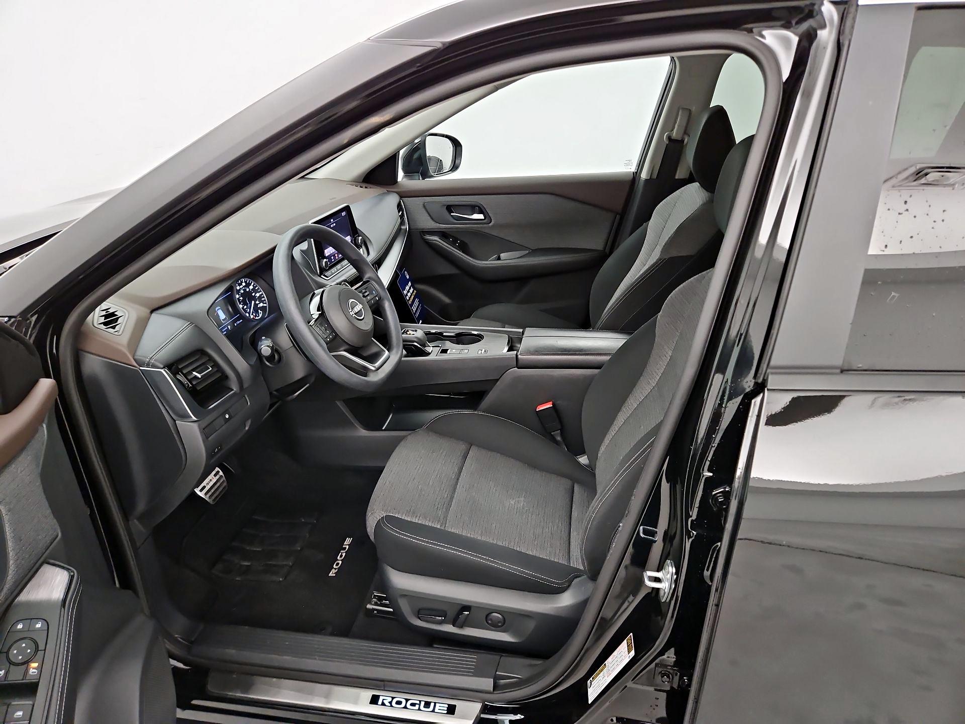 Thumbnail: 2023 Nissan Rogue - 11